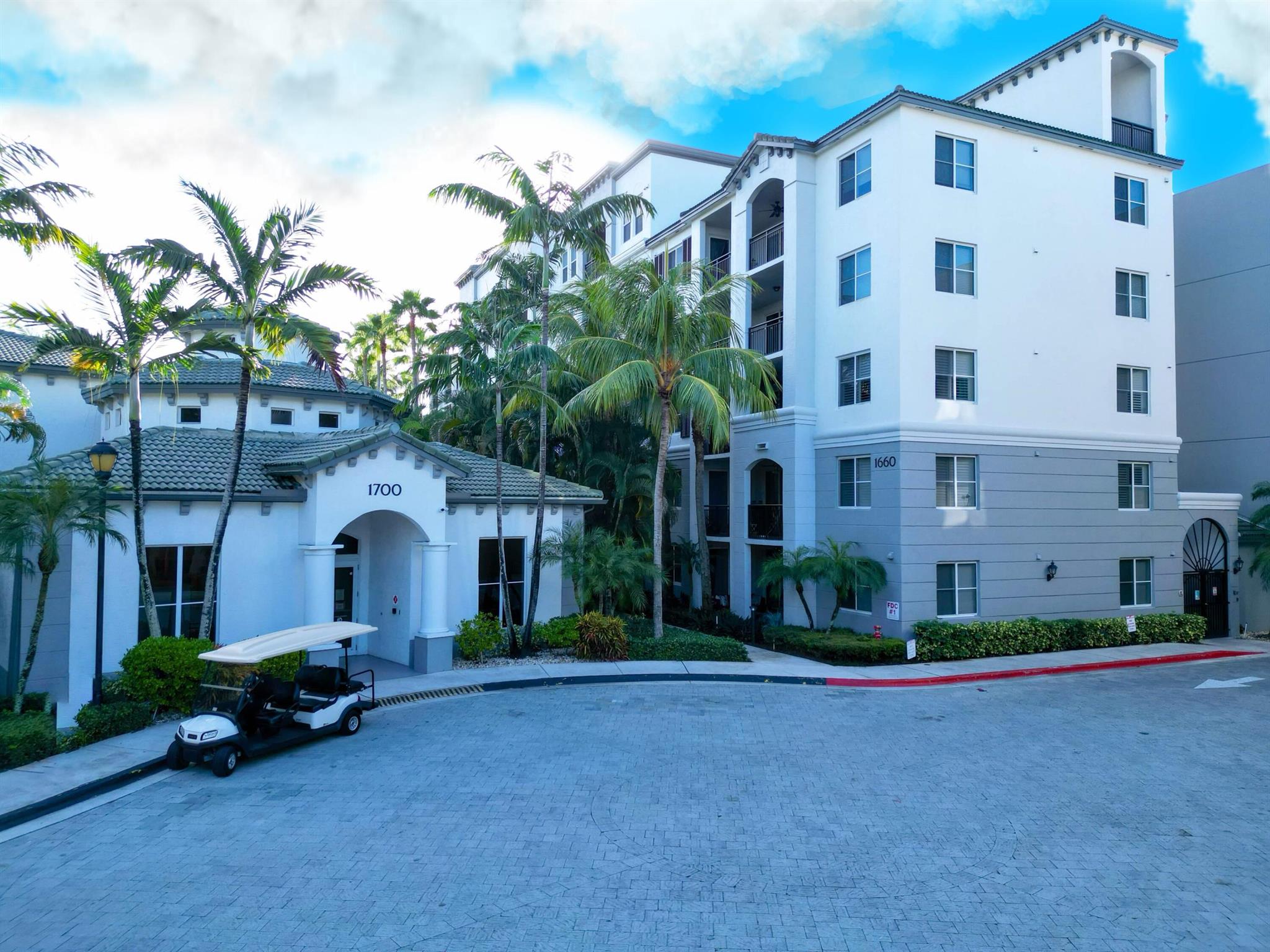 VIZCAYA LAKES CONDO - Residential