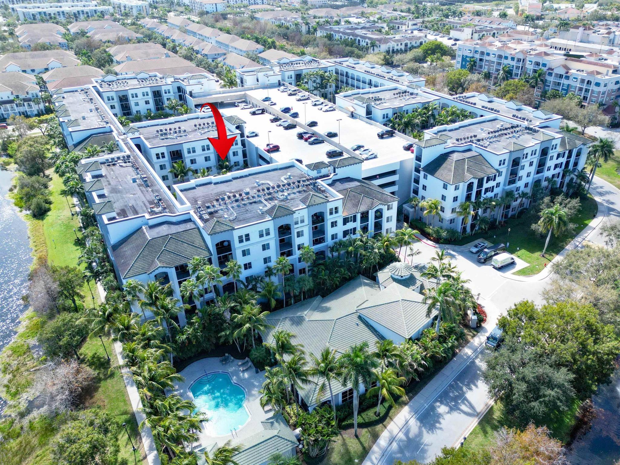 VIZCAYA LAKES CONDO - Residential