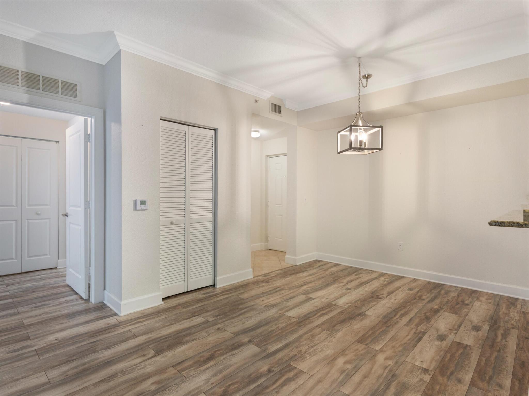VIZCAYA LAKES CONDO - Residential