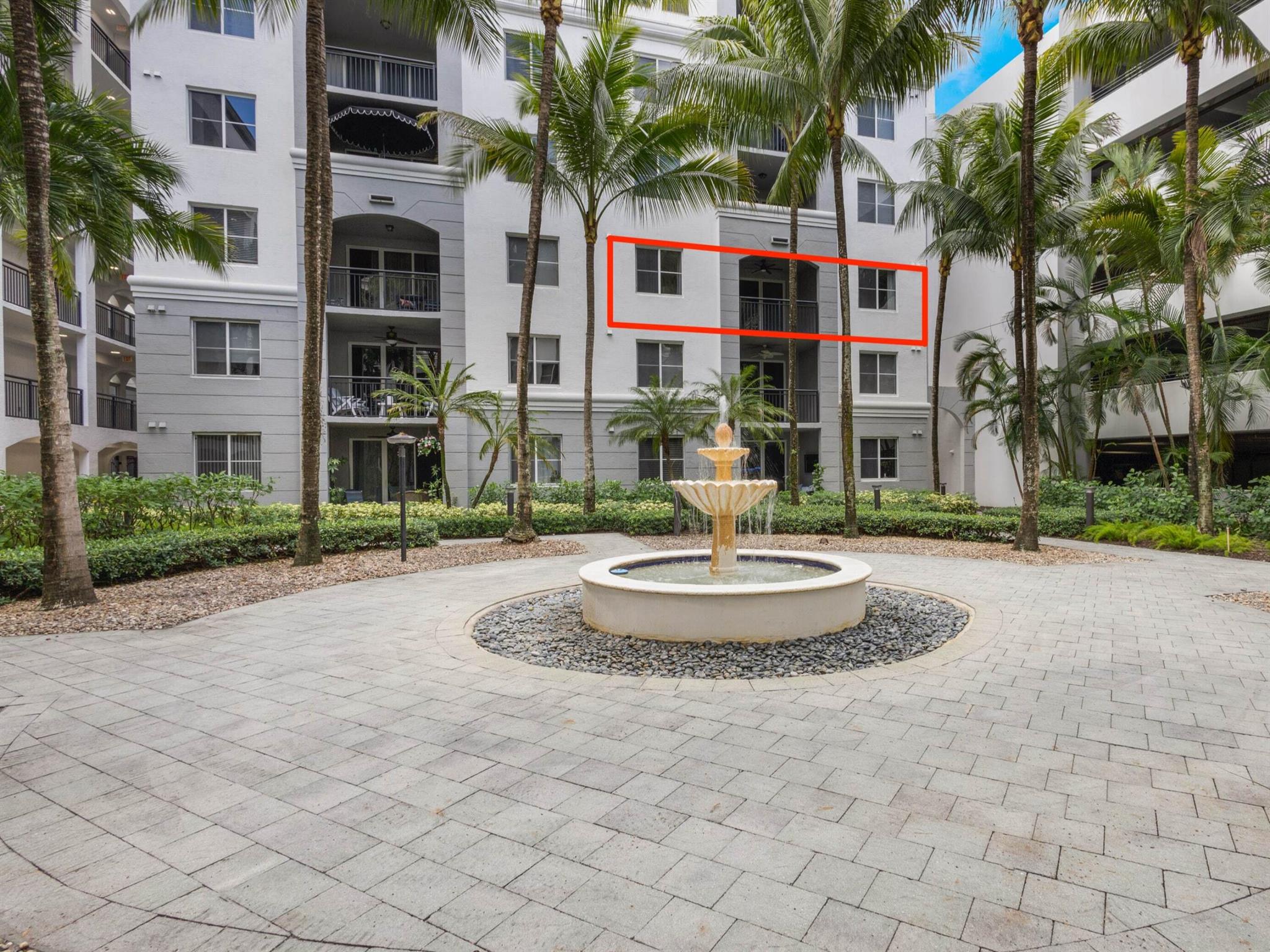 VIZCAYA LAKES CONDO - Residential