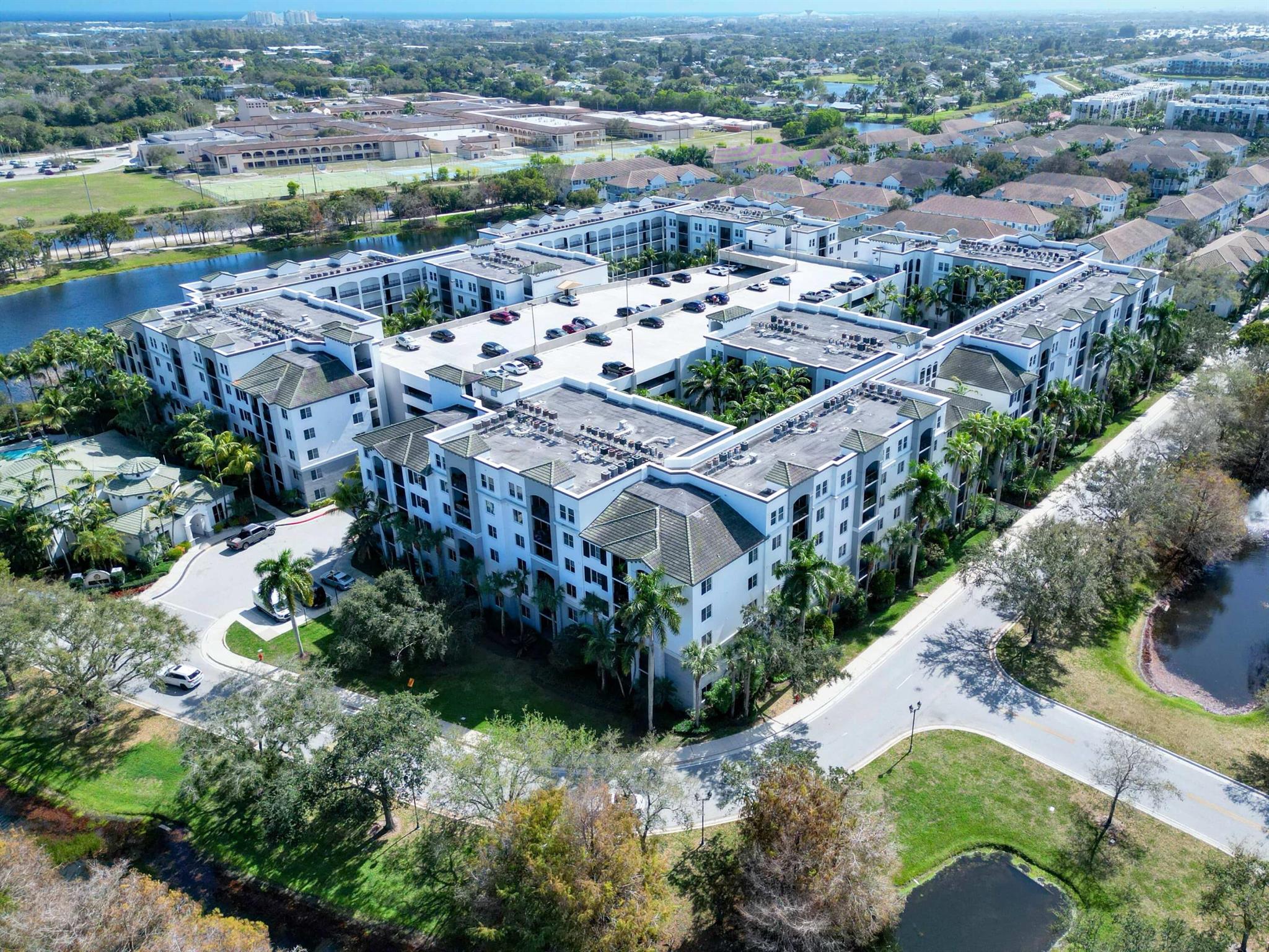 VIZCAYA LAKES CONDO - Residential