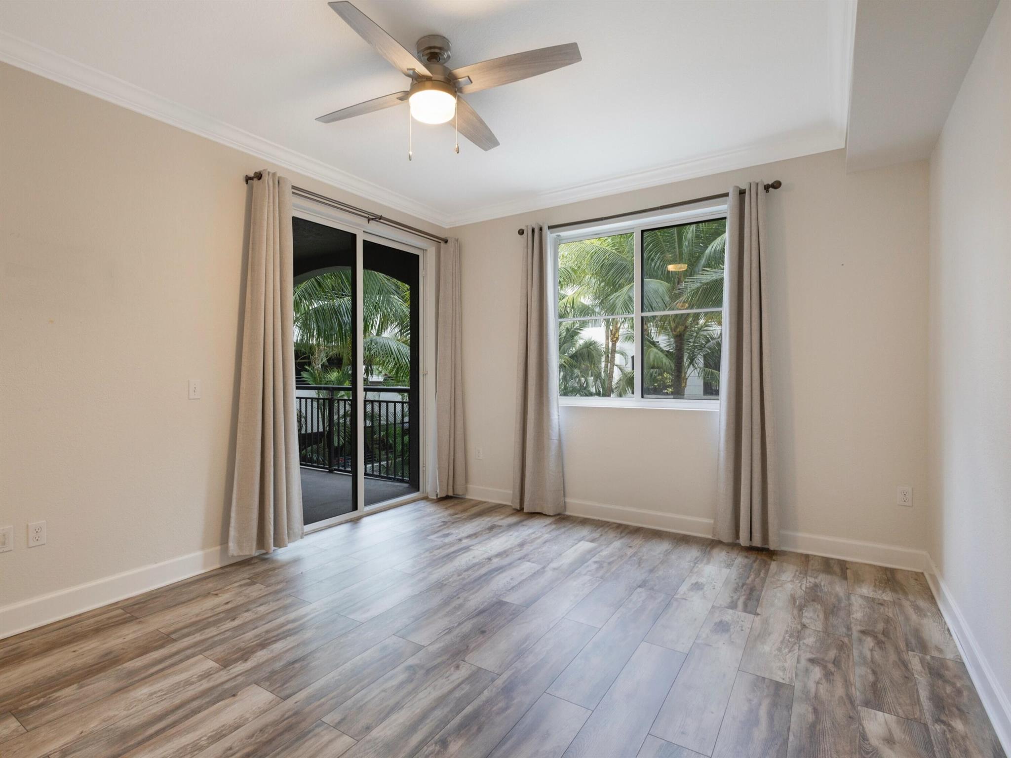 VIZCAYA LAKES CONDO - Residential