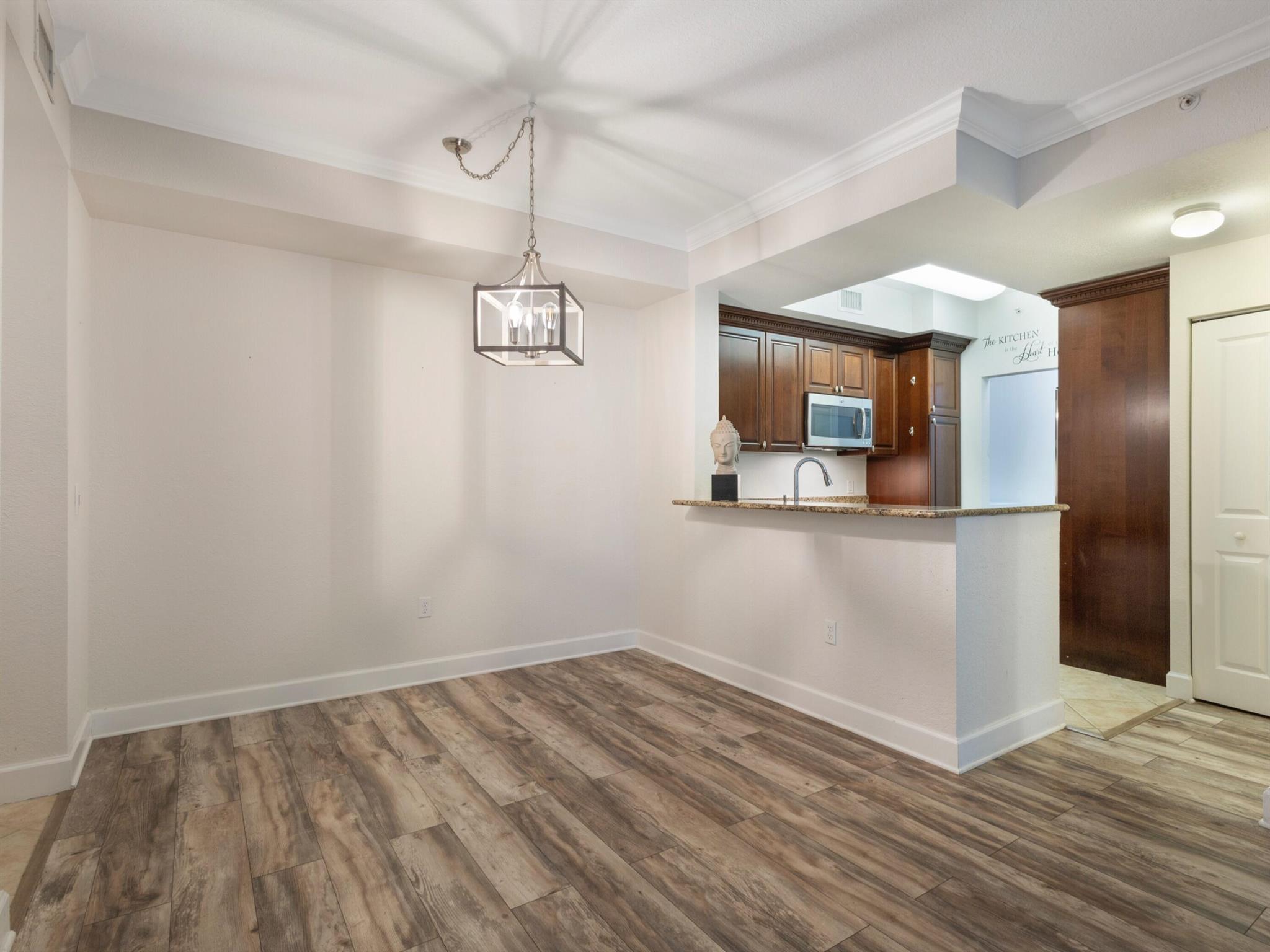 VIZCAYA LAKES CONDO - Residential