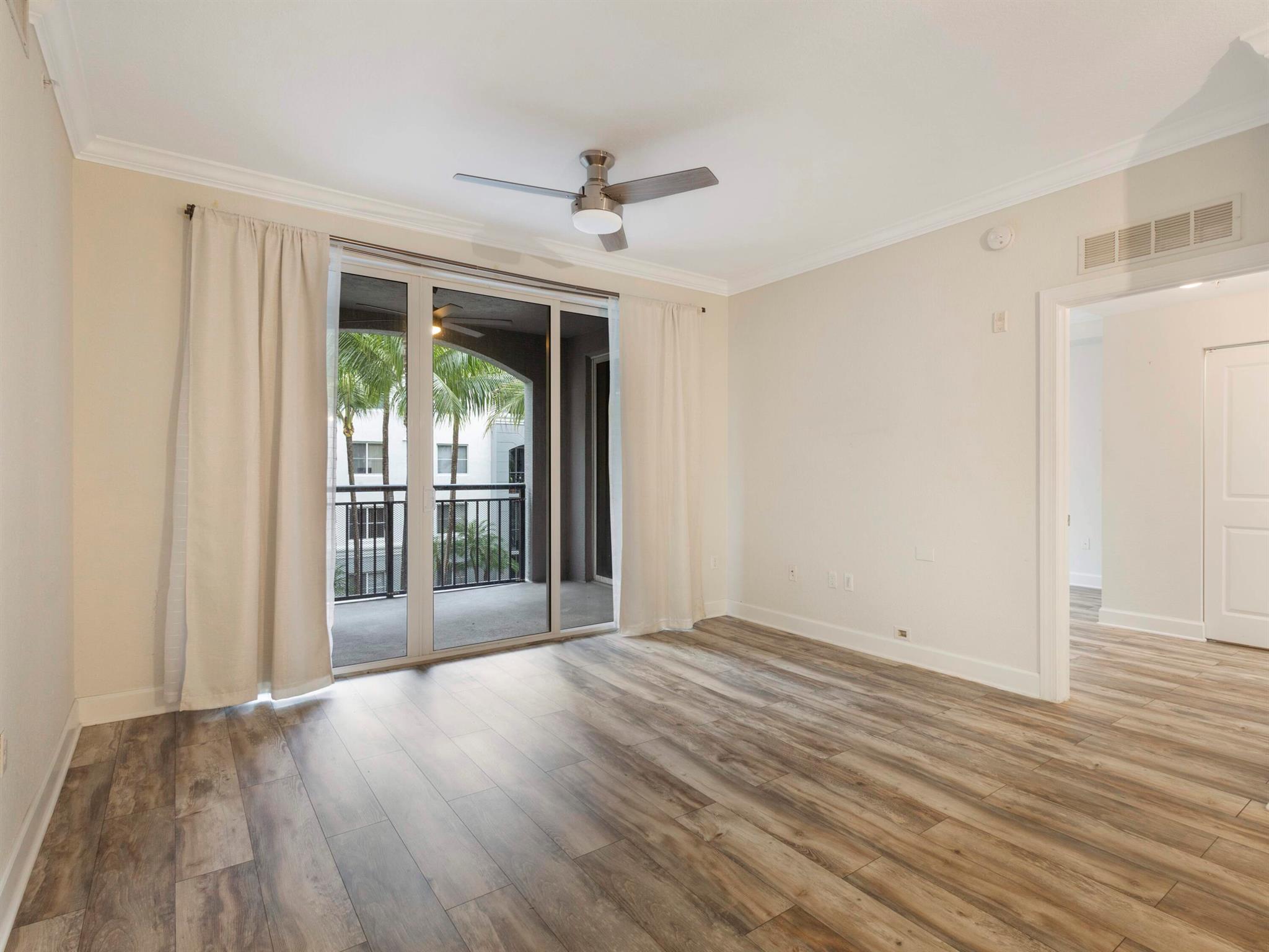 VIZCAYA LAKES CONDO - Residential