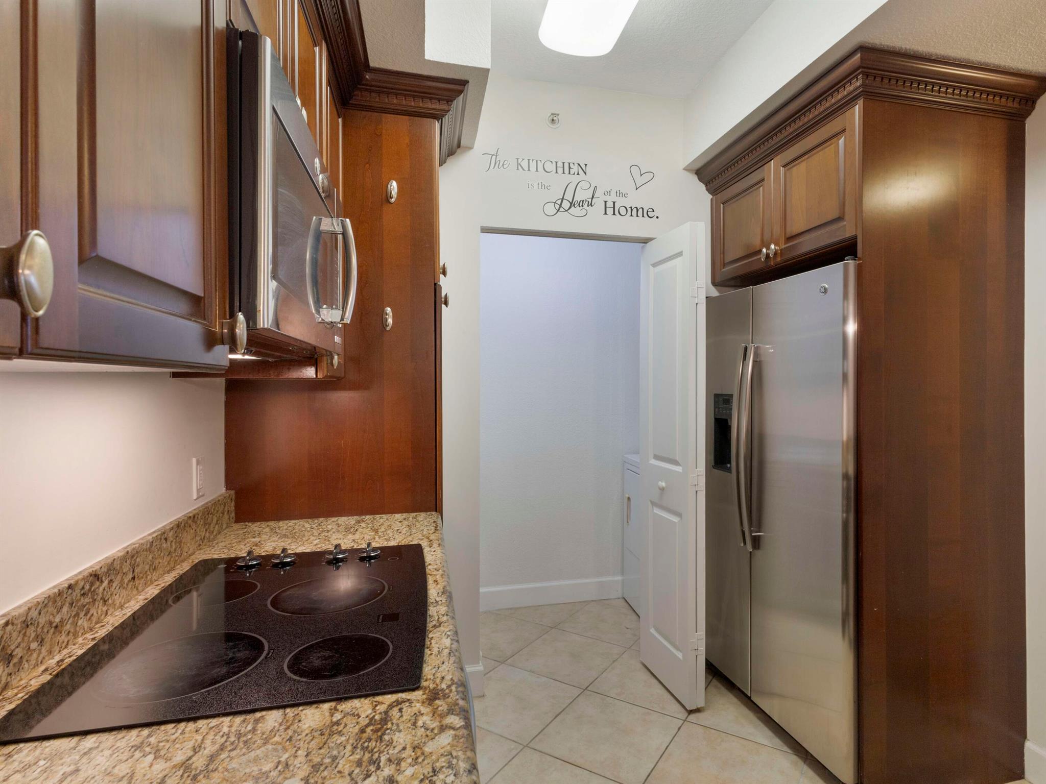 VIZCAYA LAKES CONDO - Residential