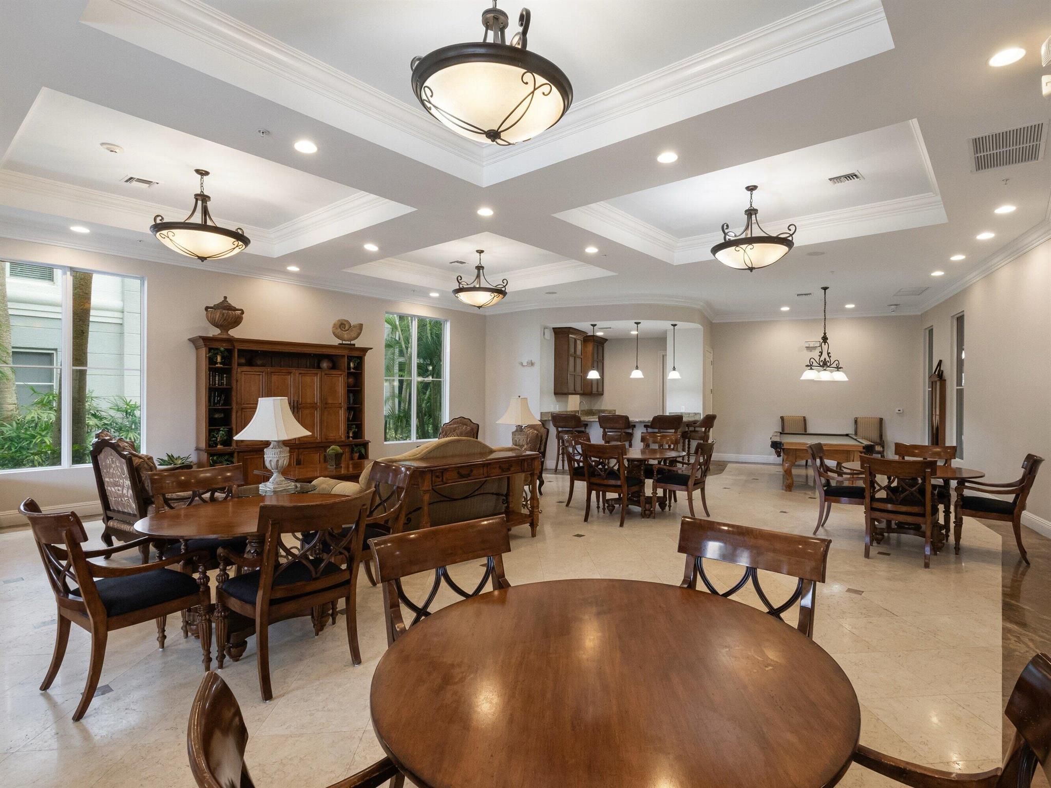 VIZCAYA LAKES CONDO - Residential