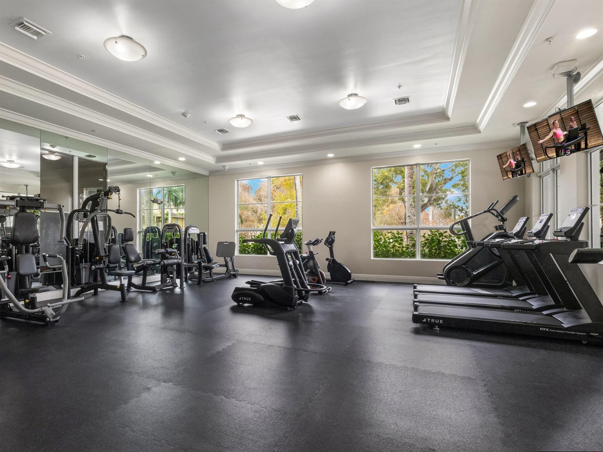 VIZCAYA LAKES CONDO - Residential