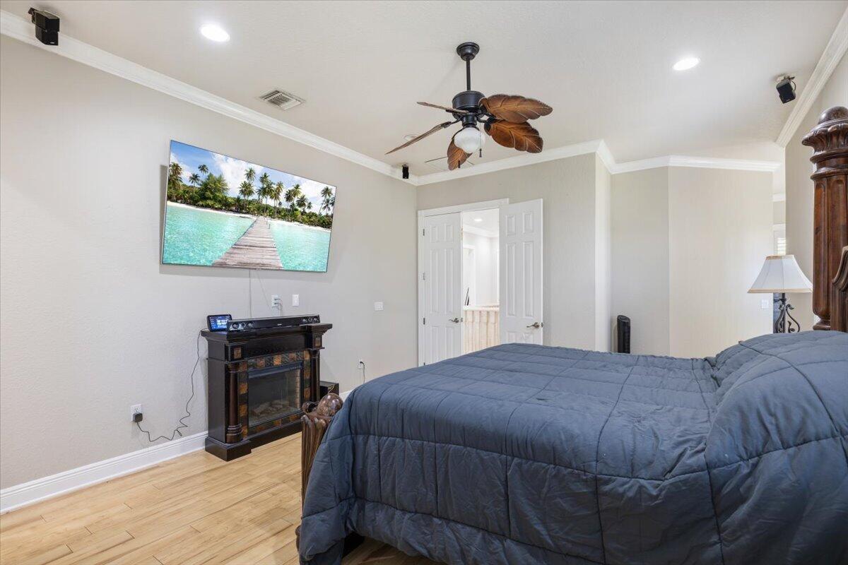 WINDING CREEK - Residential