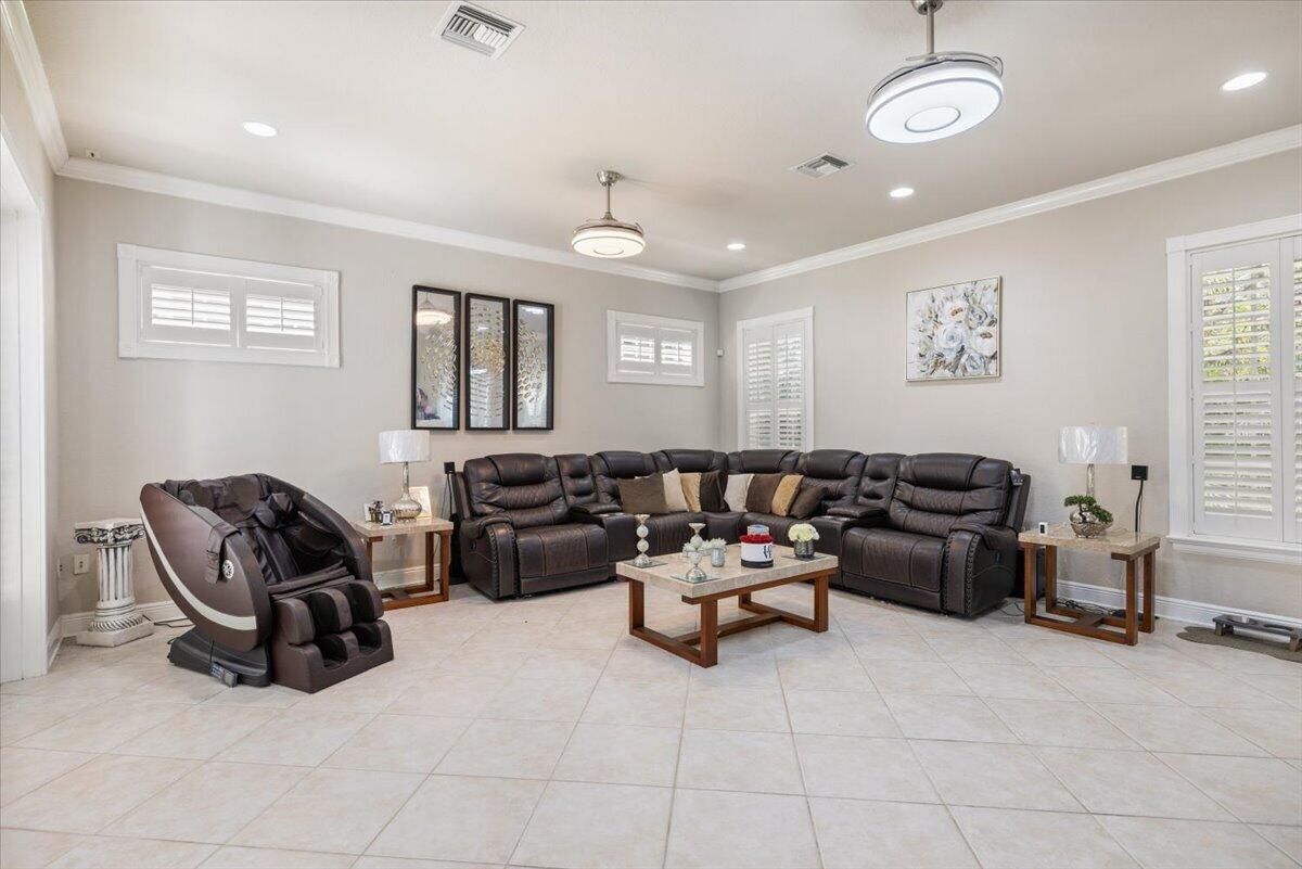 WINDING CREEK - Residential