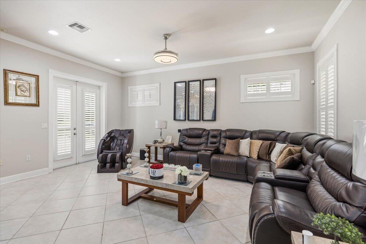 WINDING CREEK - Residential