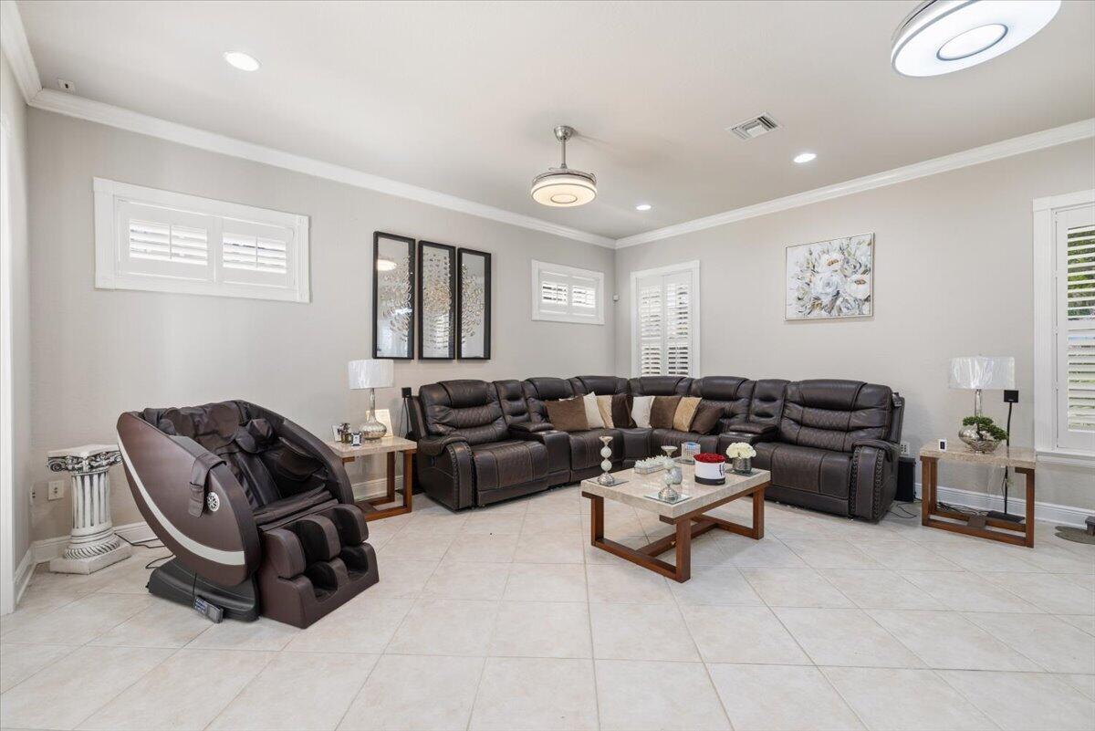 WINDING CREEK - Residential