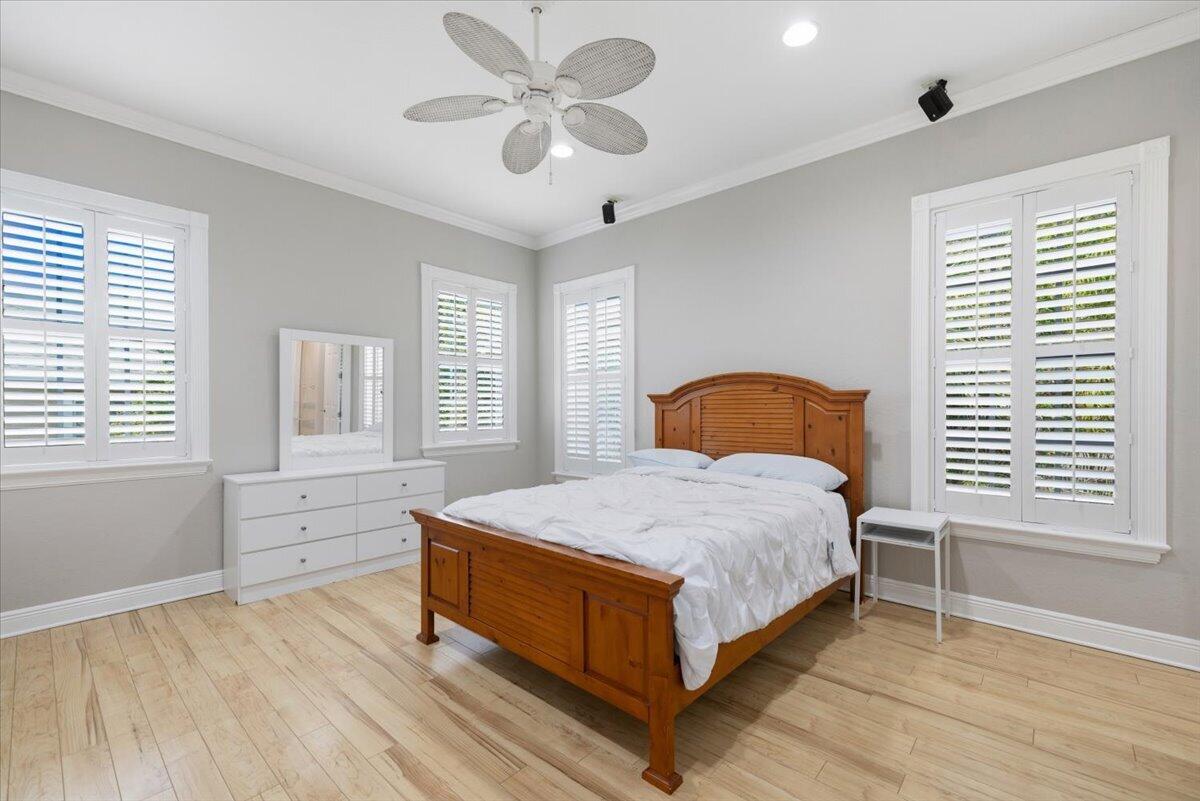 WINDING CREEK - Residential