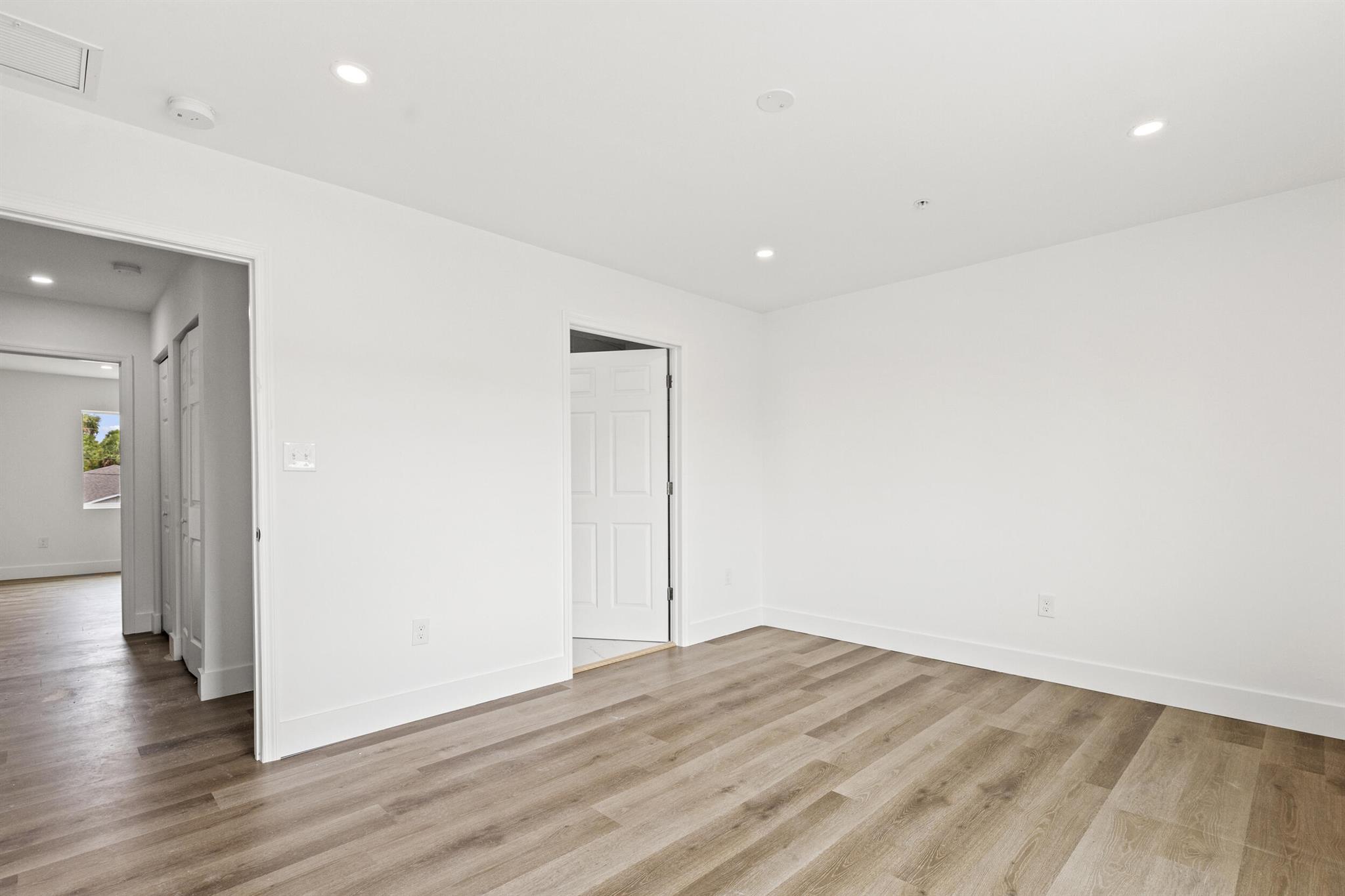 PORT ST LUCIE SECTION 33 - Residential Lease