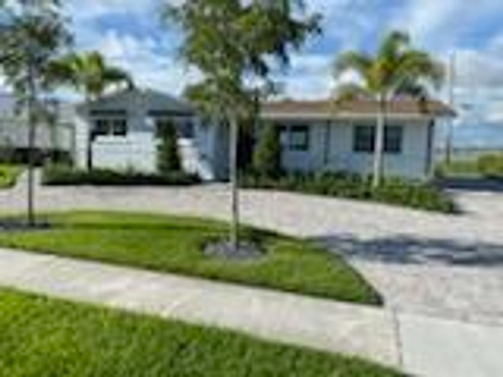 Photo of 1398 6th Street N, West Palm Beach, FL 33401 (MLS # R10805238)