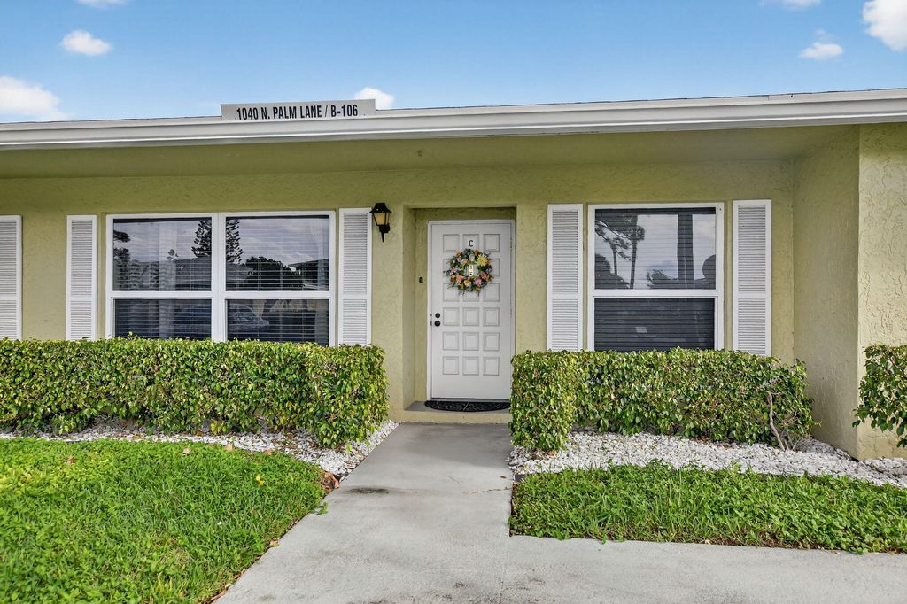 Photo of 1040 N Palm Lane #C, Delray Beach, FL 33445 (MLS # R11146863)