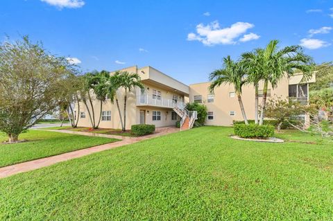 862 Normandy R Delray Beach FL 33484