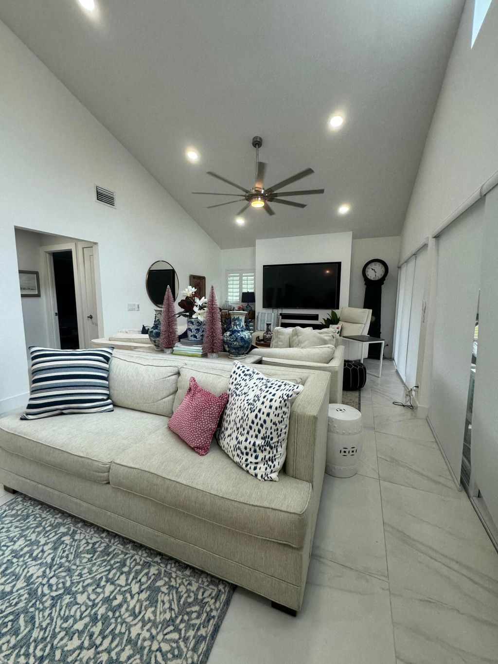 Photo of 6419 Woodthrush Court, Palm Beach Gardens, FL 33418 (MLS # R10959953)