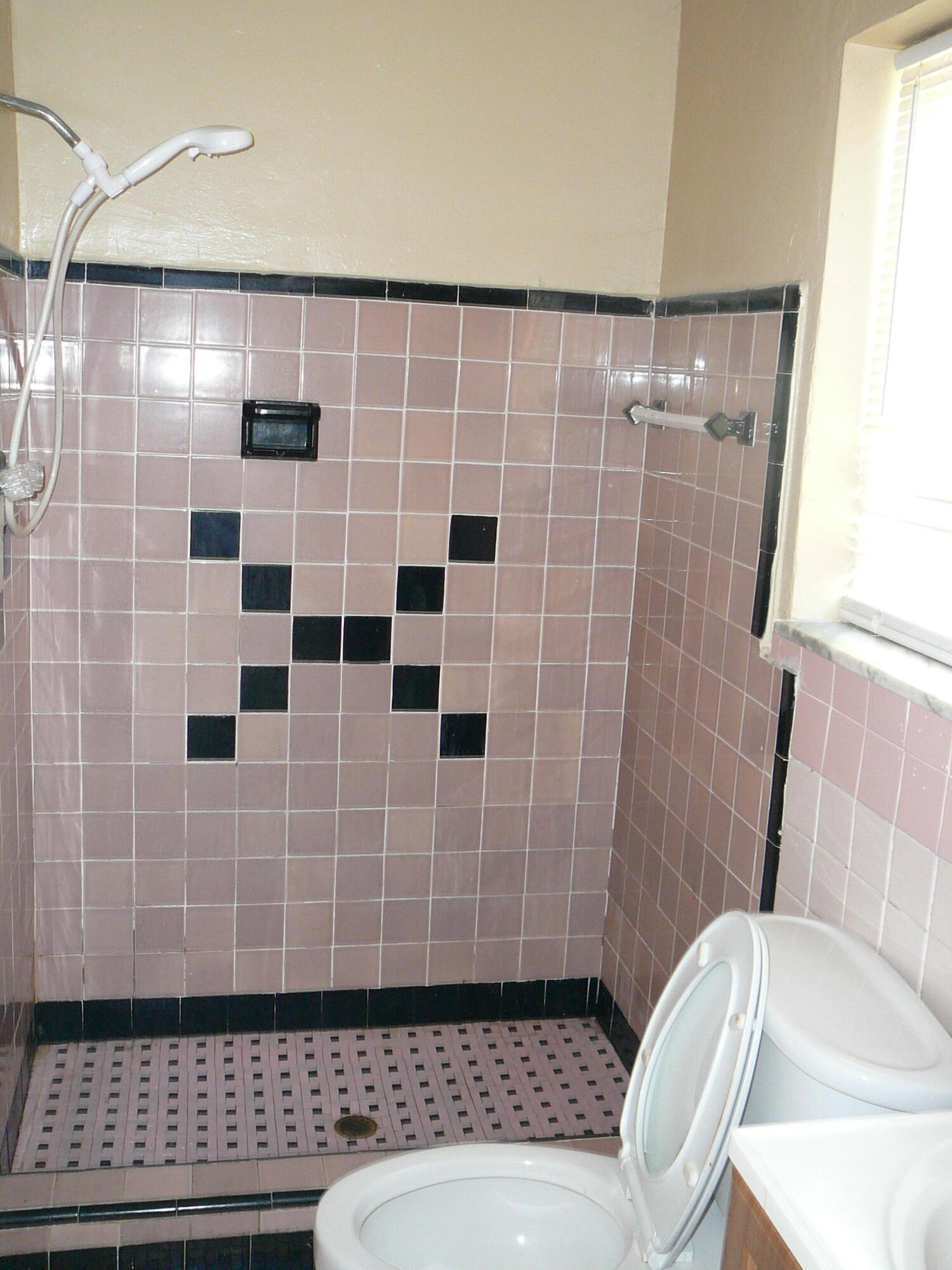 COBB'S PARK TERRACE - Residential Income