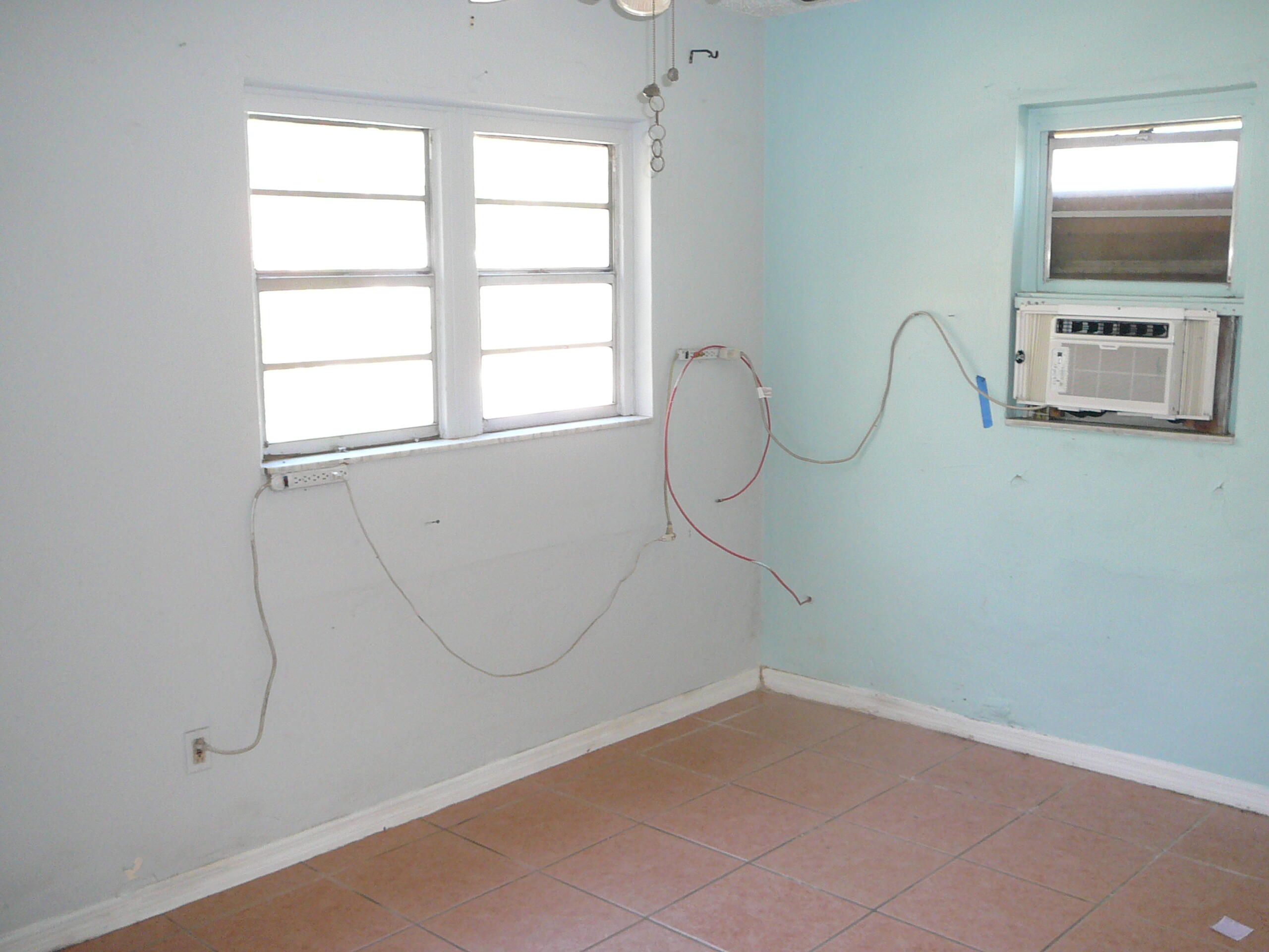 COBB'S PARK TERRACE - Residential Income