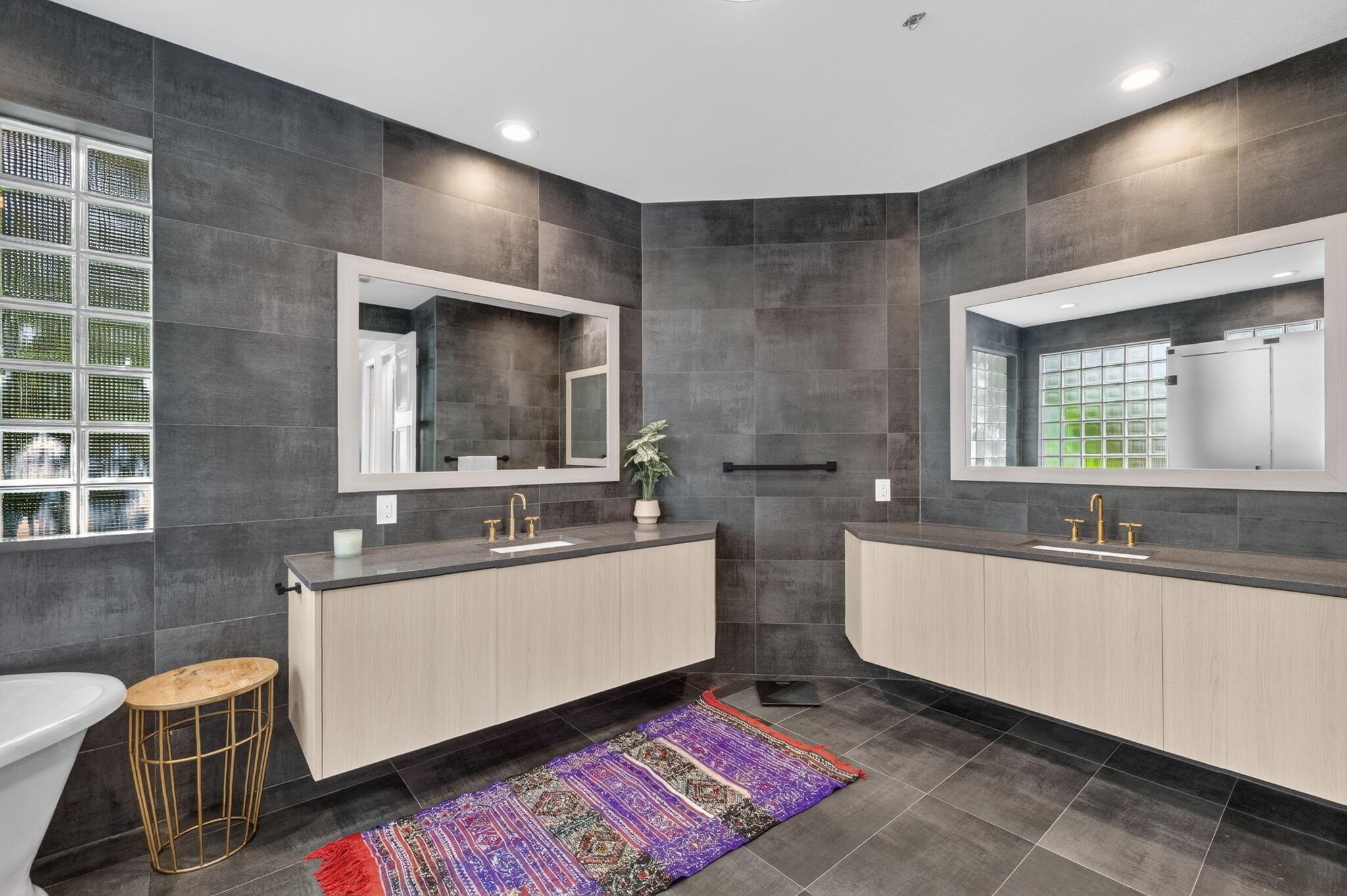 LOS RAYOS DE SOL PH 2 - Residential