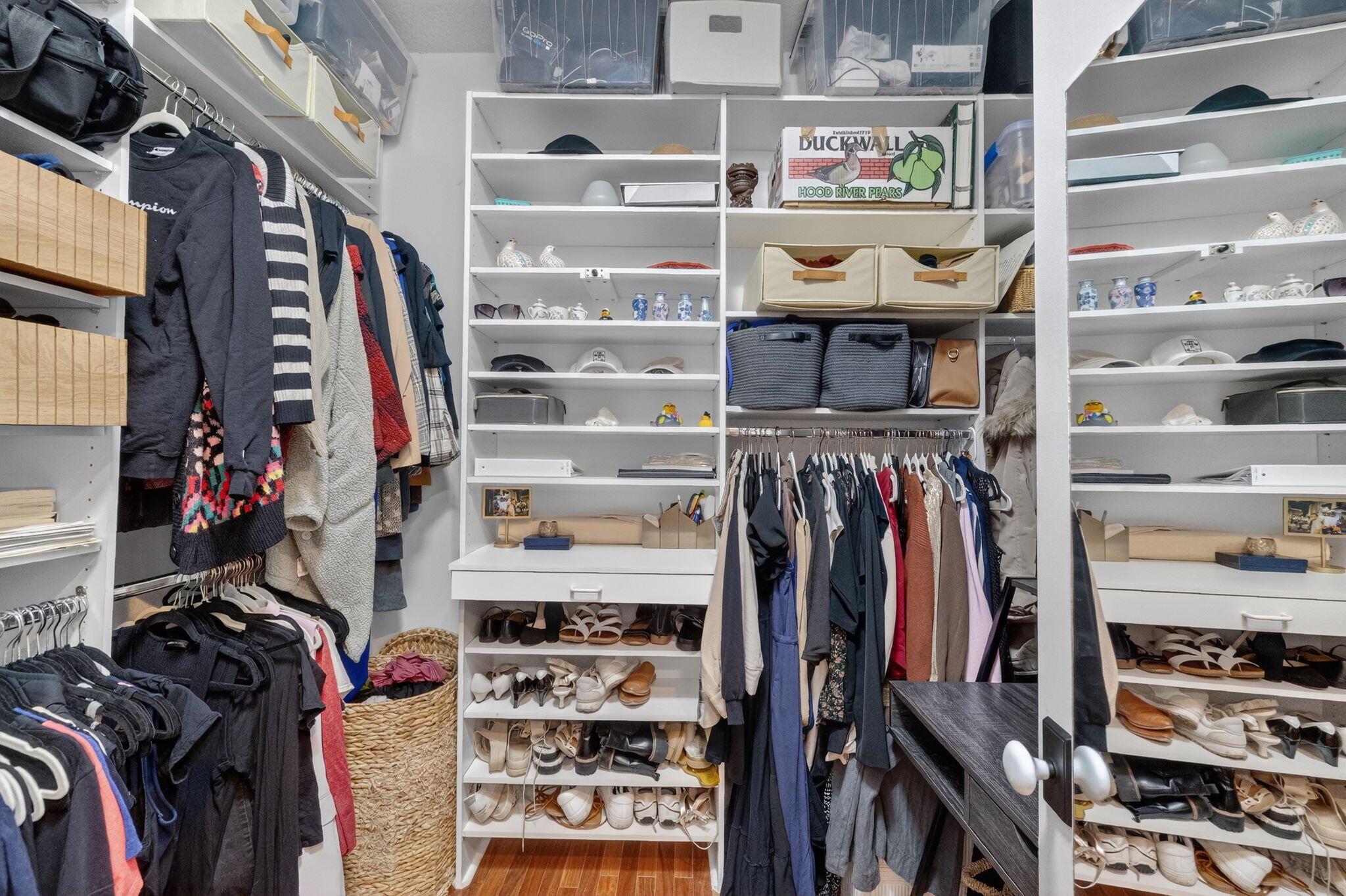 LOS RAYOS DE SOL PH 2 - Residential