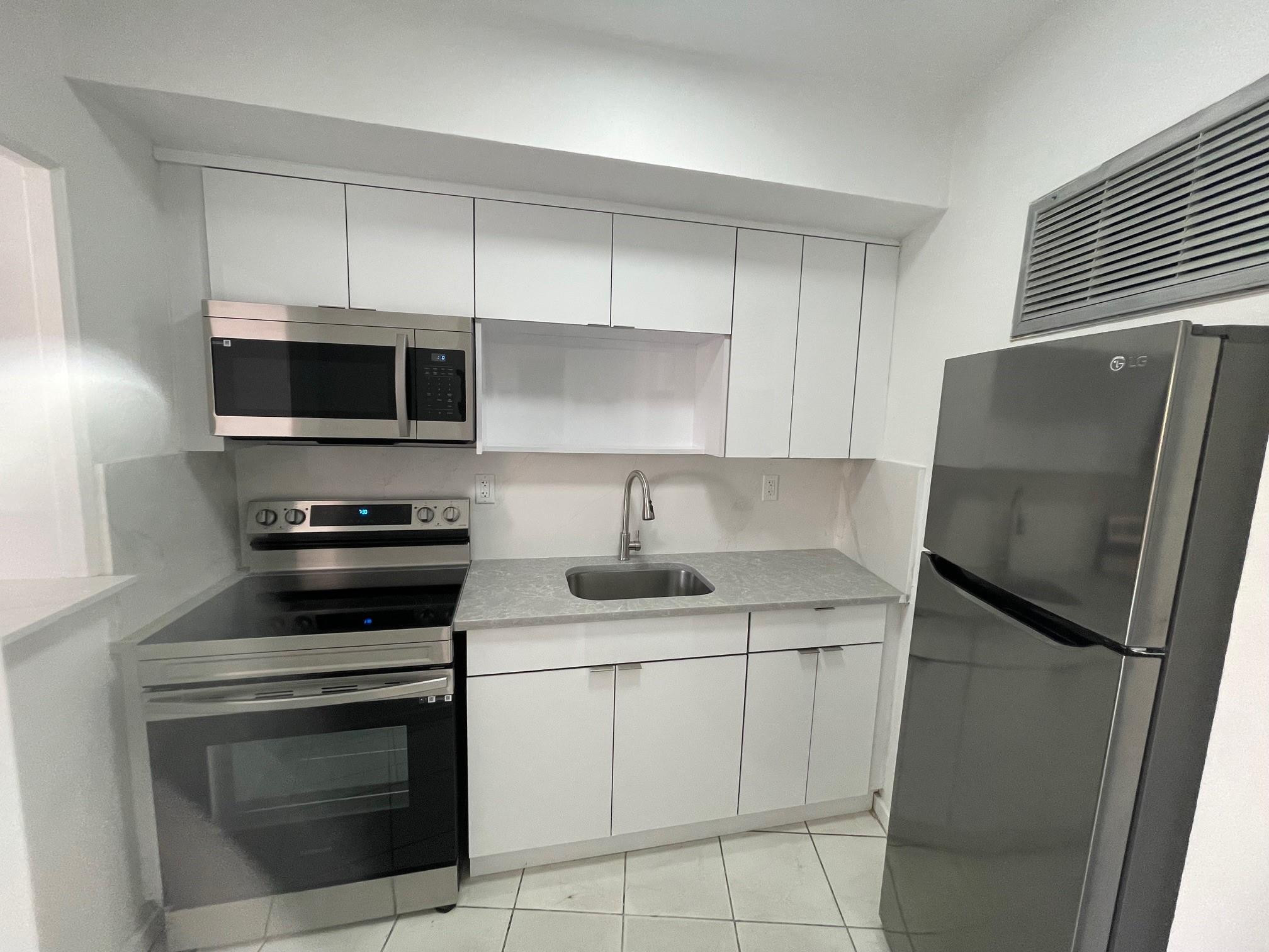 11 SW 52nd Avenue 7A