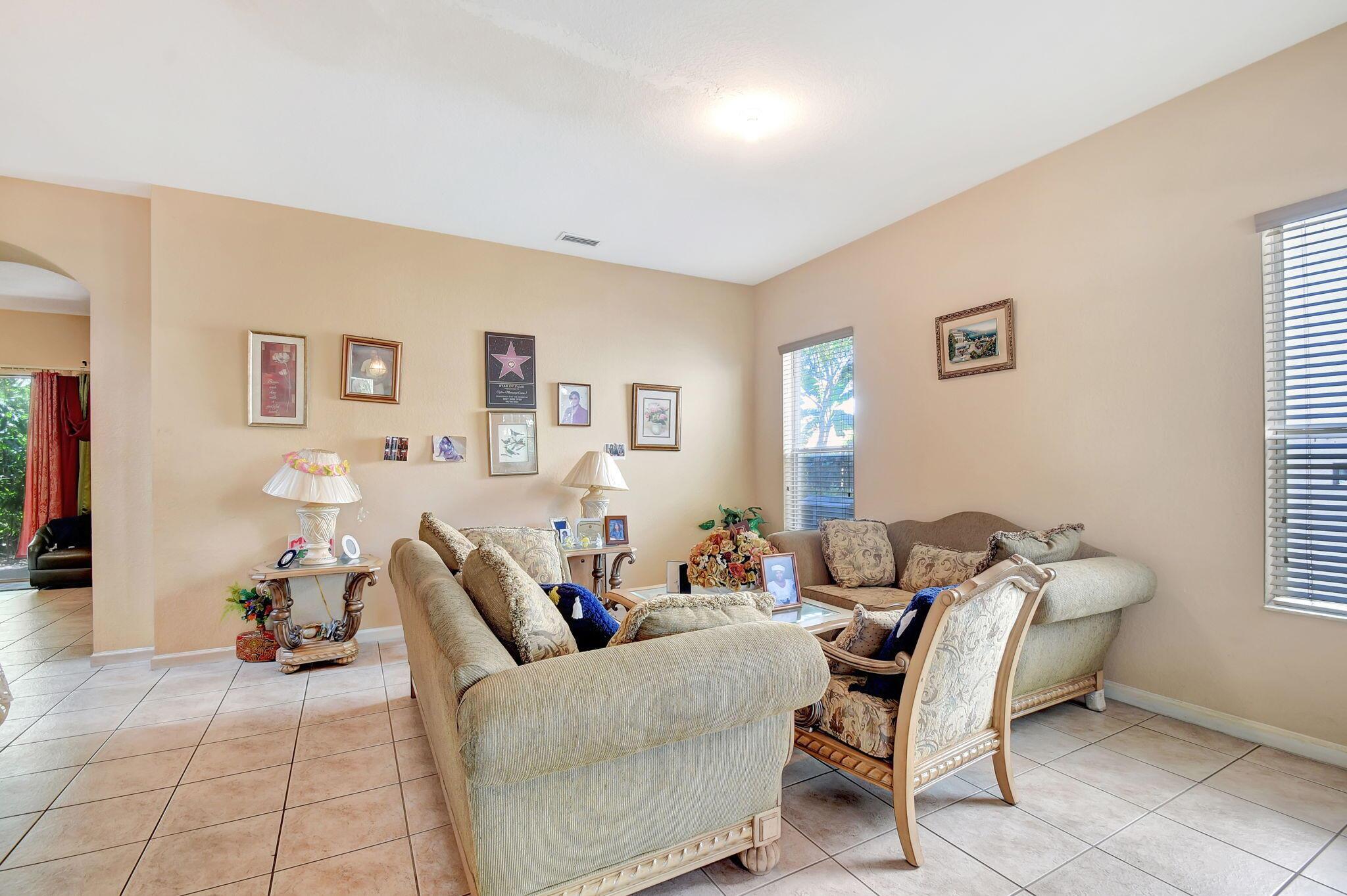 1017 Grove Park Circle