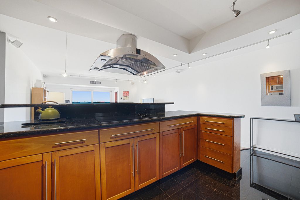 Photo of 1625 SE 10th Avenue #Unit 905, Fort Lauderdale, FL 33316 (MLS # B26021039)