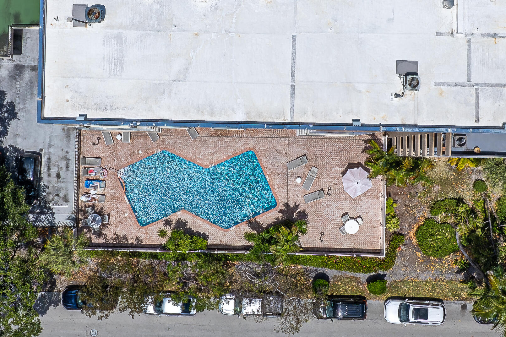 RUNAWAY BAY CONDO - Residential