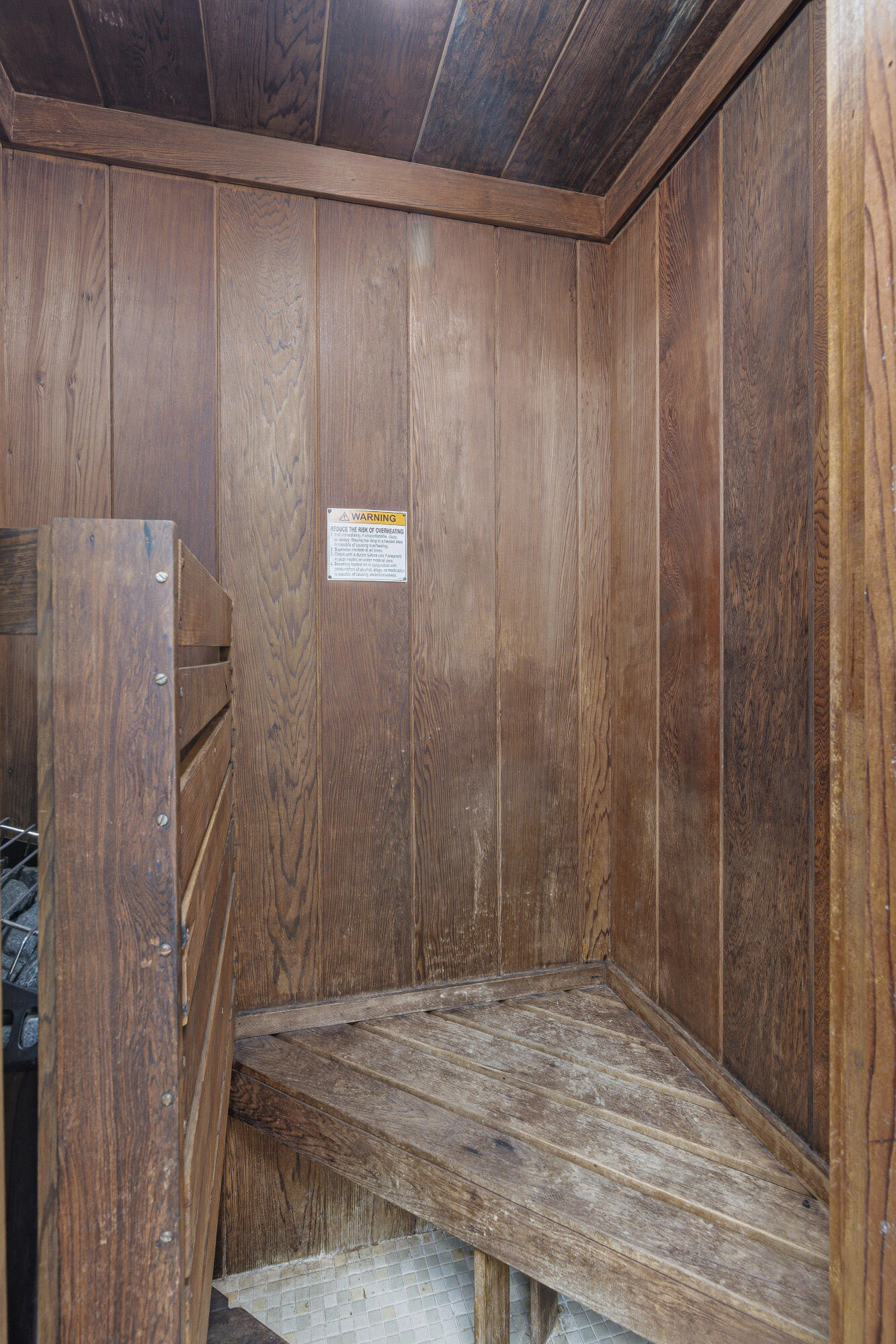 RUNAWAY BAY CONDO - Residential