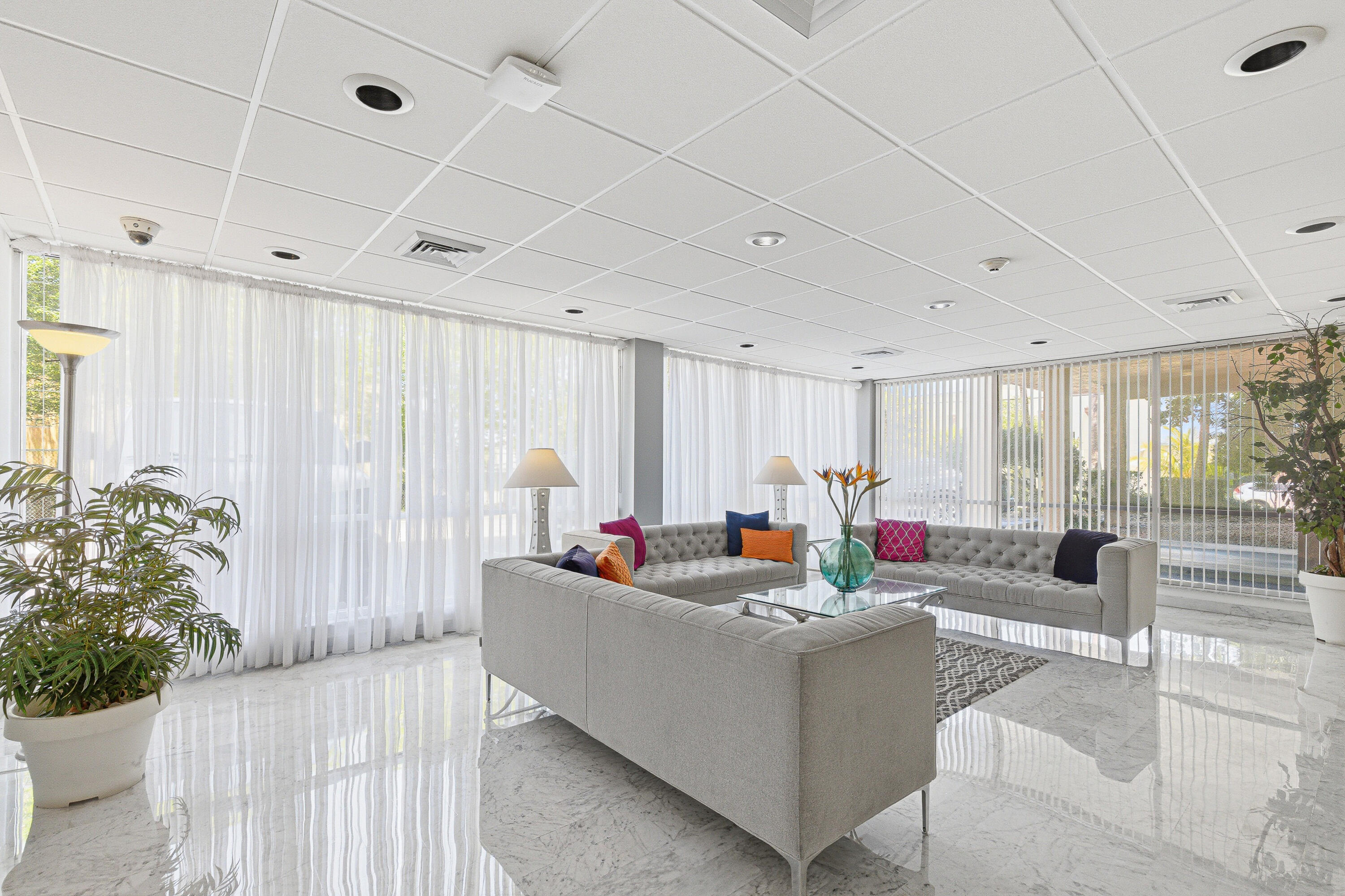 RUNAWAY BAY CONDO - Residential