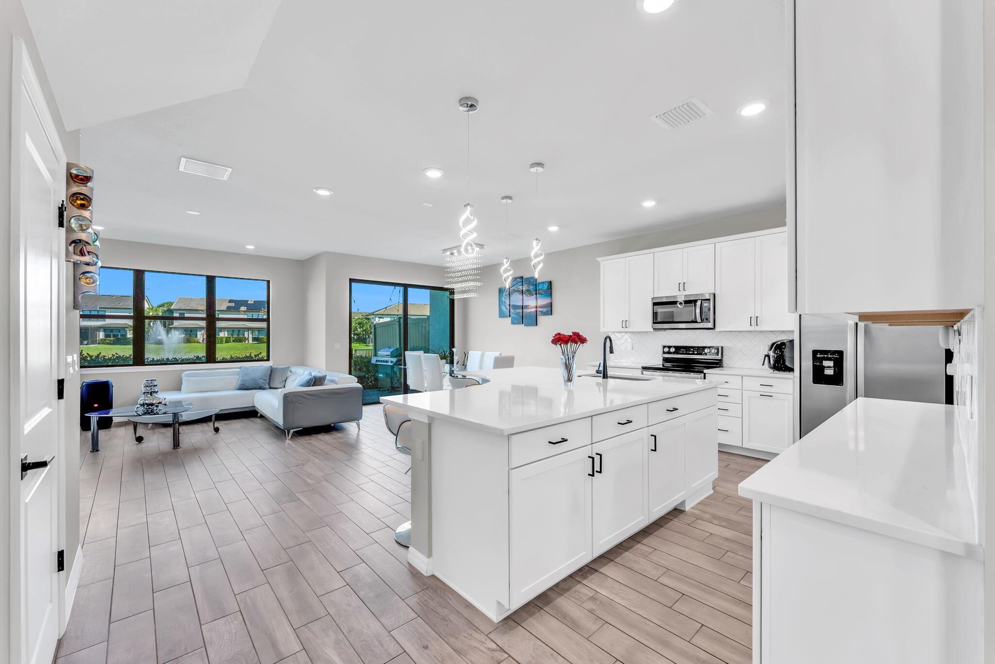 OAK TREE PROPERTY REDEVEL - Residential