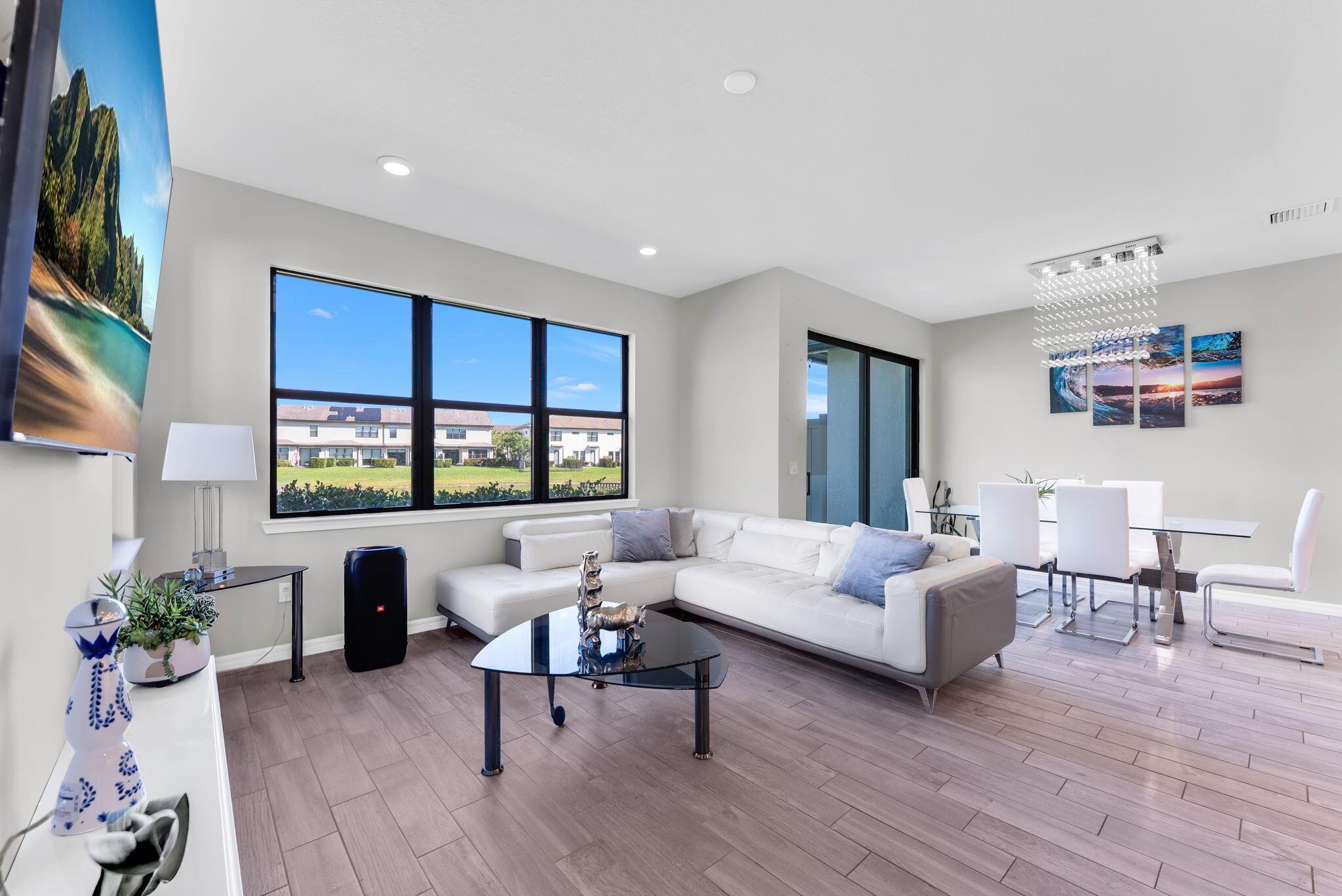 OAK TREE PROPERTY REDEVEL - Residential