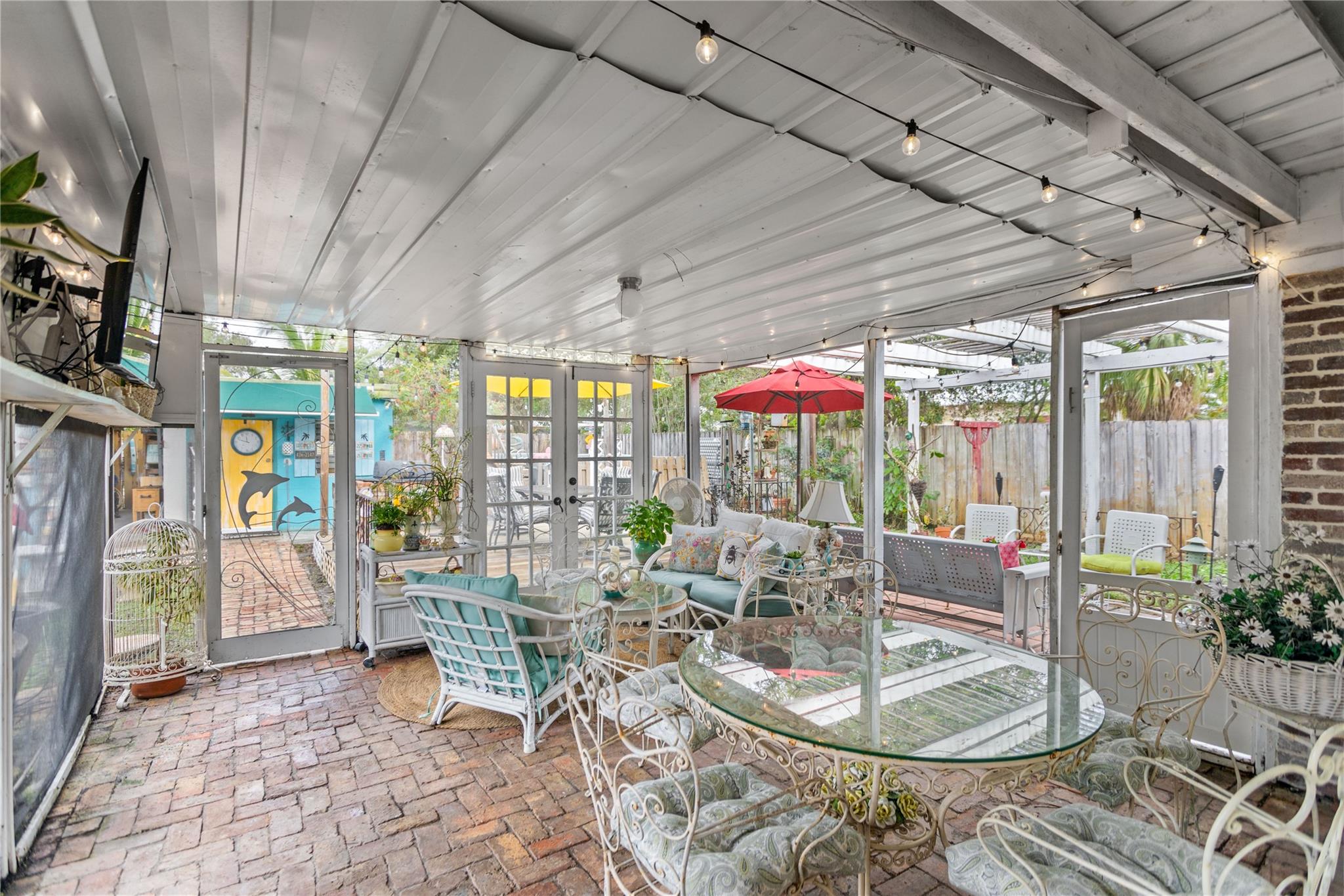 Lauderdale 2-9 D - Residential