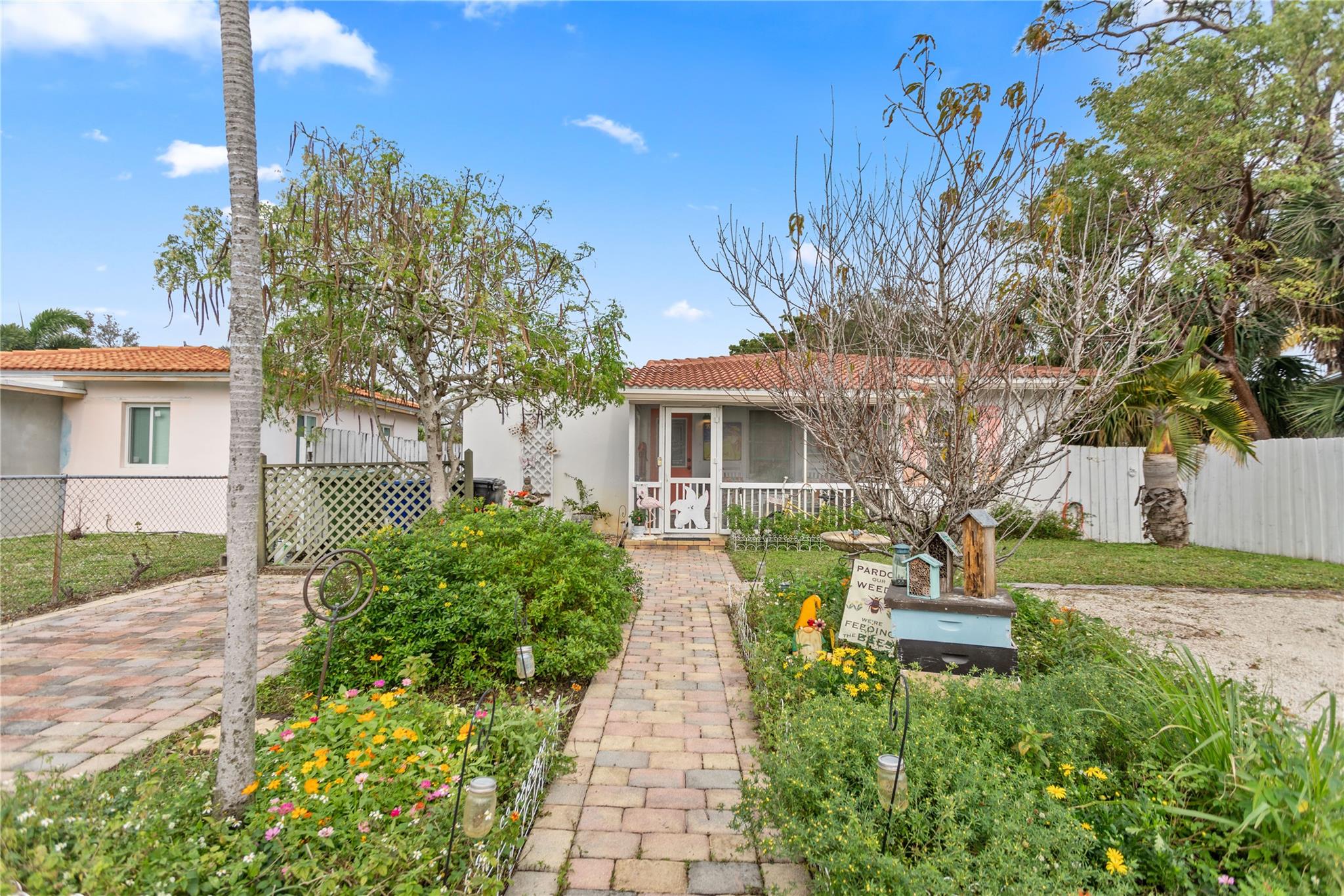 Lauderdale 2-9 D - Residential