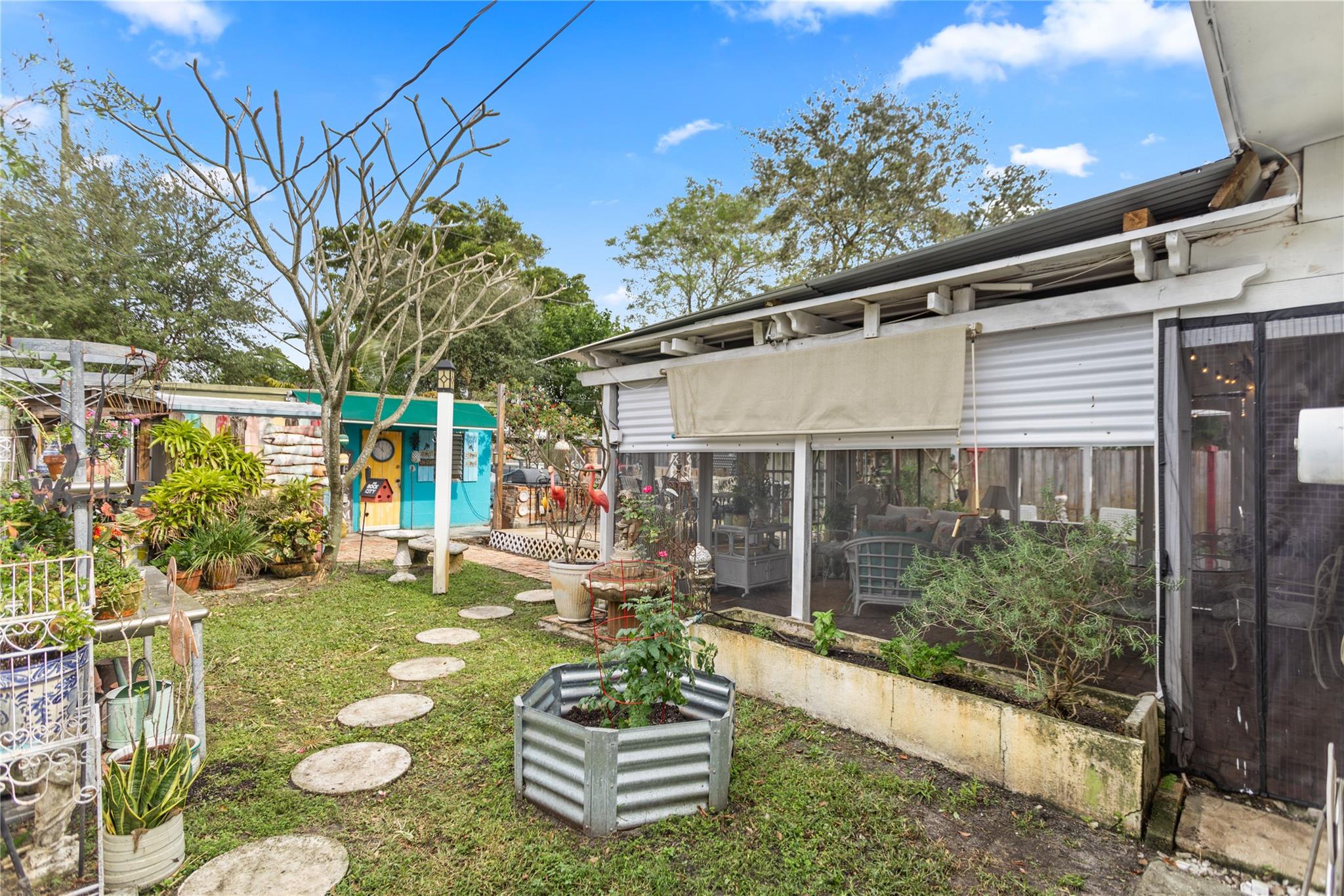 Lauderdale 2-9 D - Residential