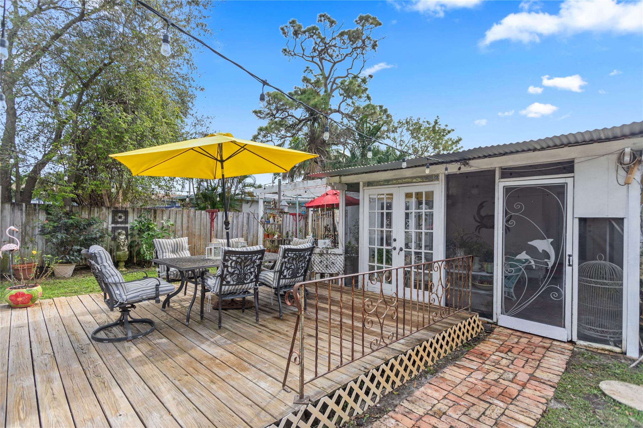 Lauderdale 2-9 D - Residential
