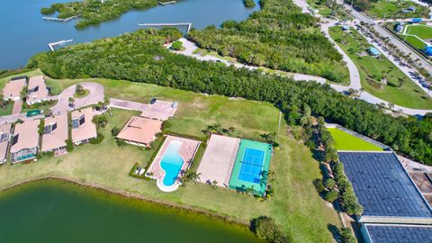 A home in Hutchinson Island