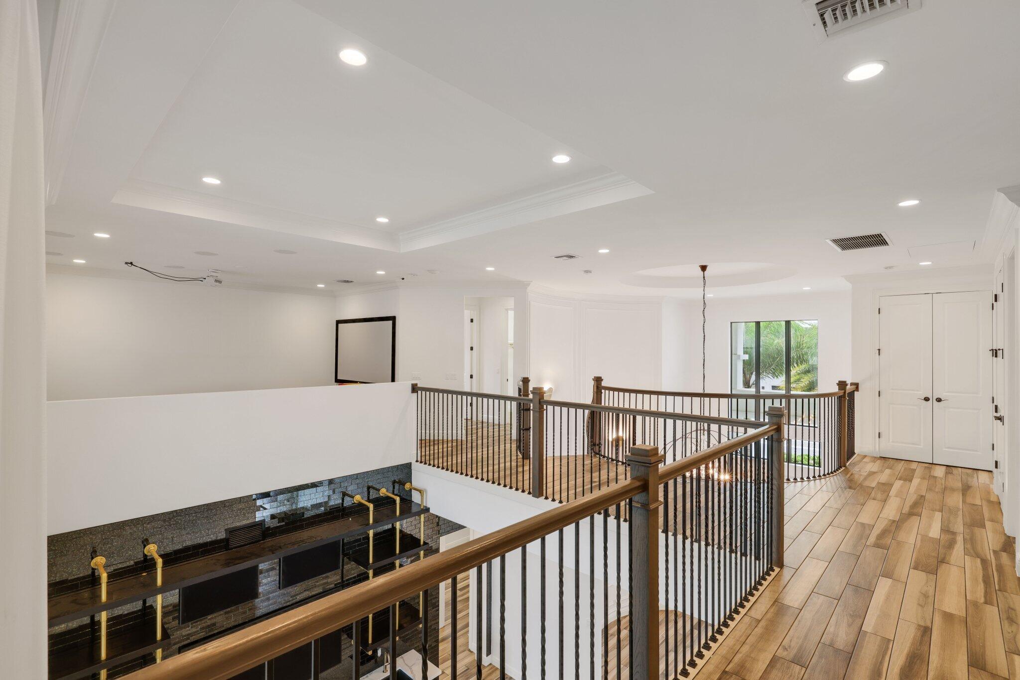 ROYAL PALM POLO - Residential