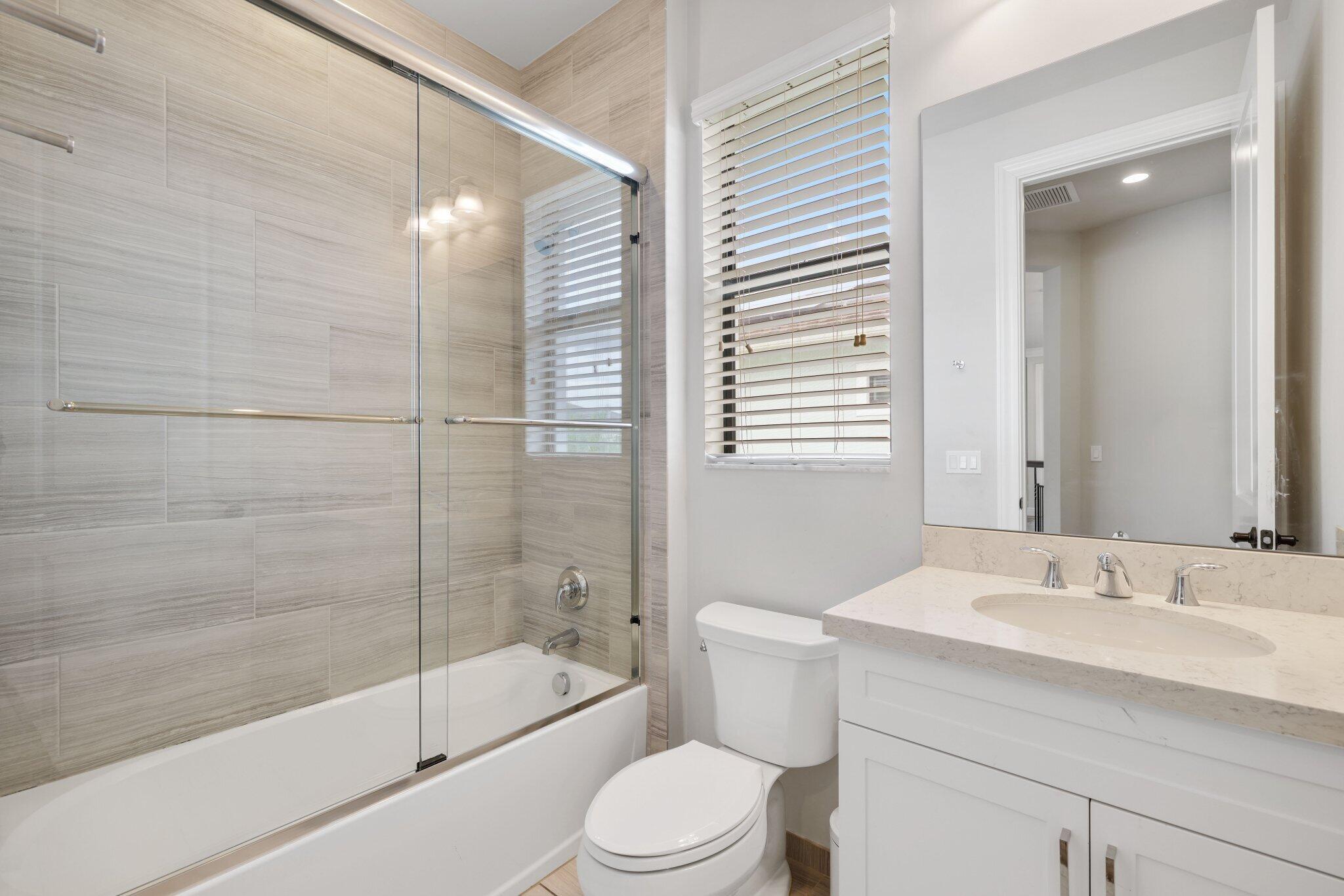 ROYAL PALM POLO - Residential