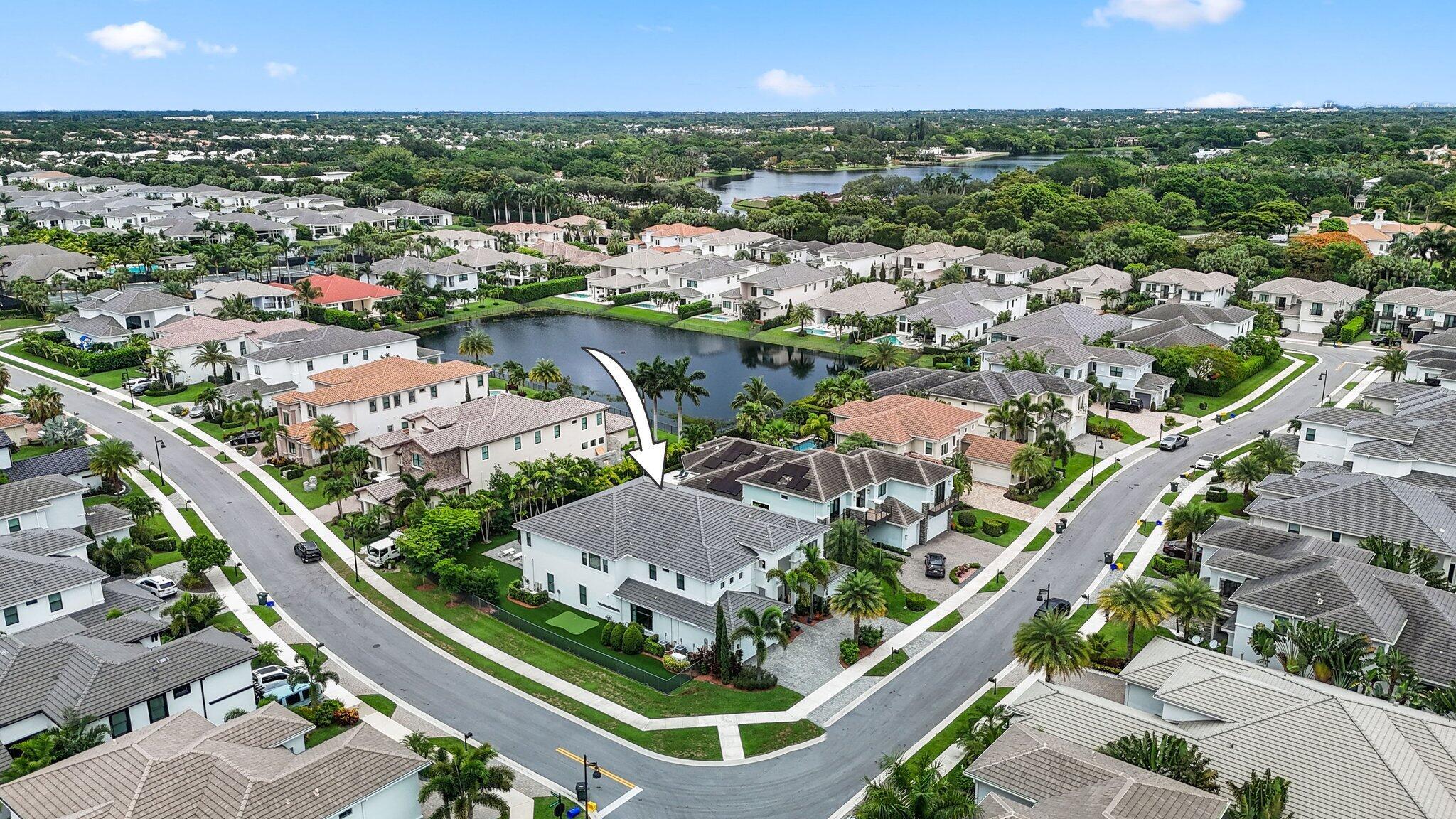 ROYAL PALM POLO - Residential