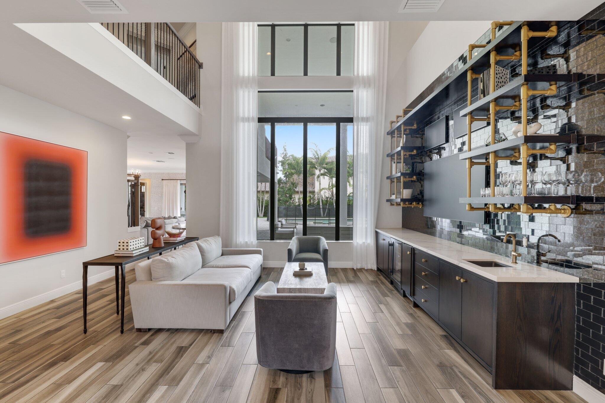 ROYAL PALM POLO - Residential