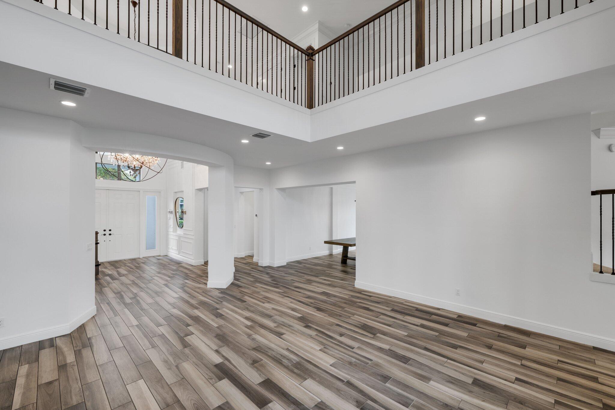 ROYAL PALM POLO - Residential