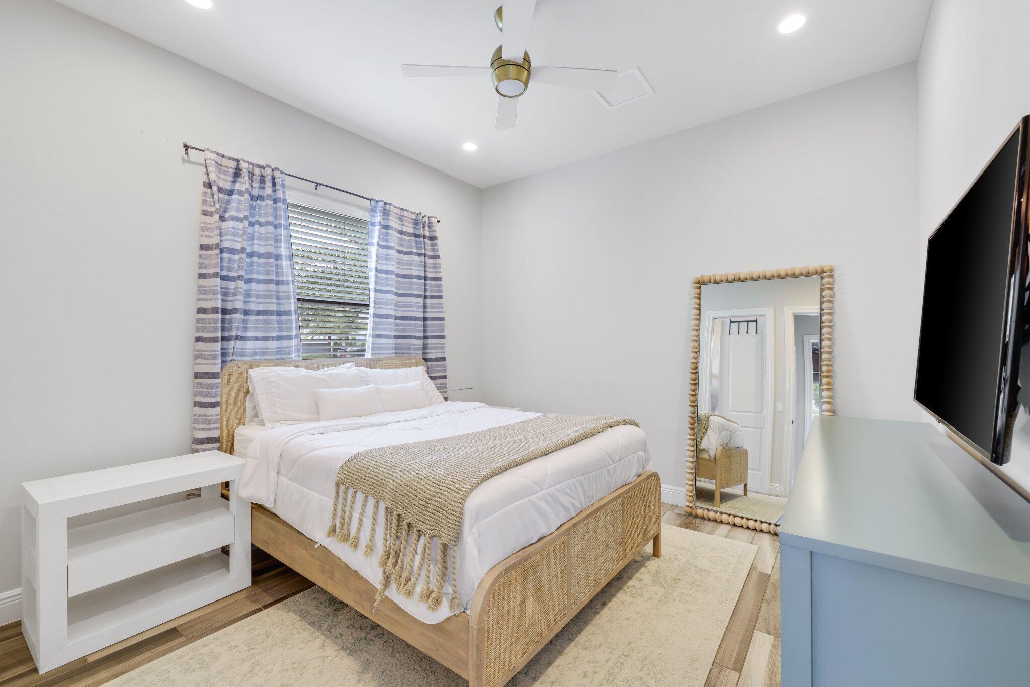 ROYAL PALM POLO - Residential