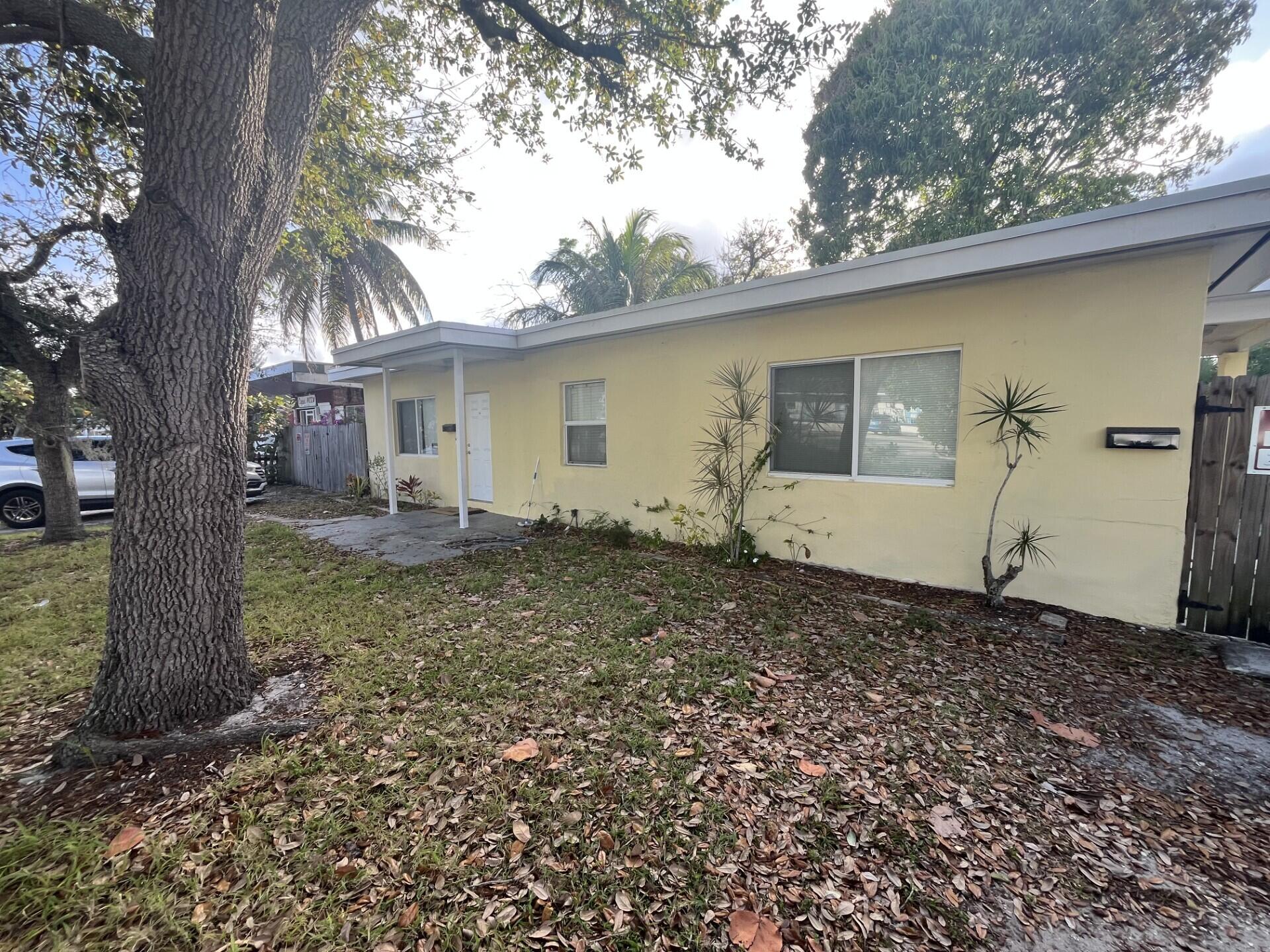 Photo 1 of 15 — 211 N A Street, Lake Worth Beach, FL 33460