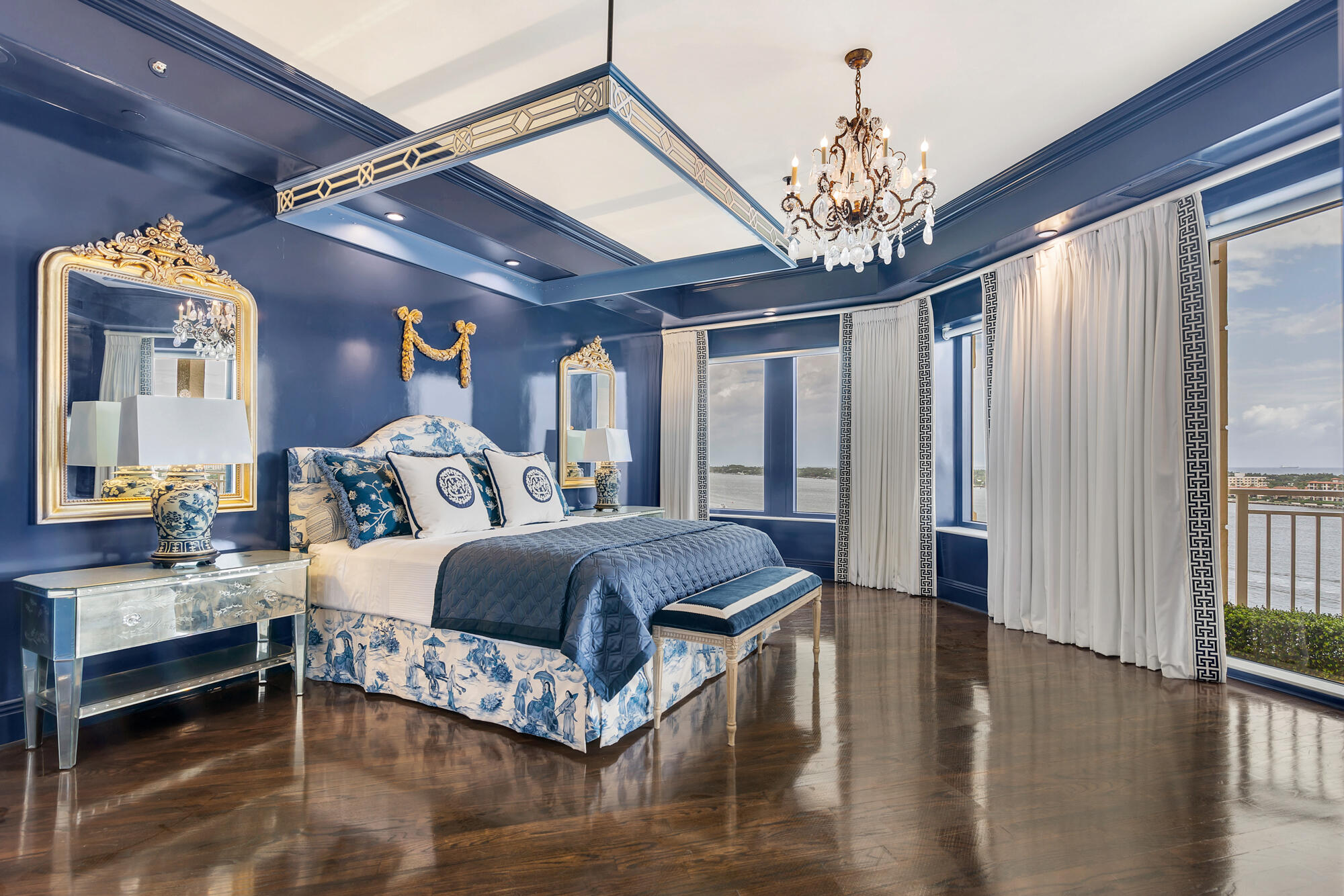 ONE WATERMARK PLACE OF THE PALM BEACHES - Residential