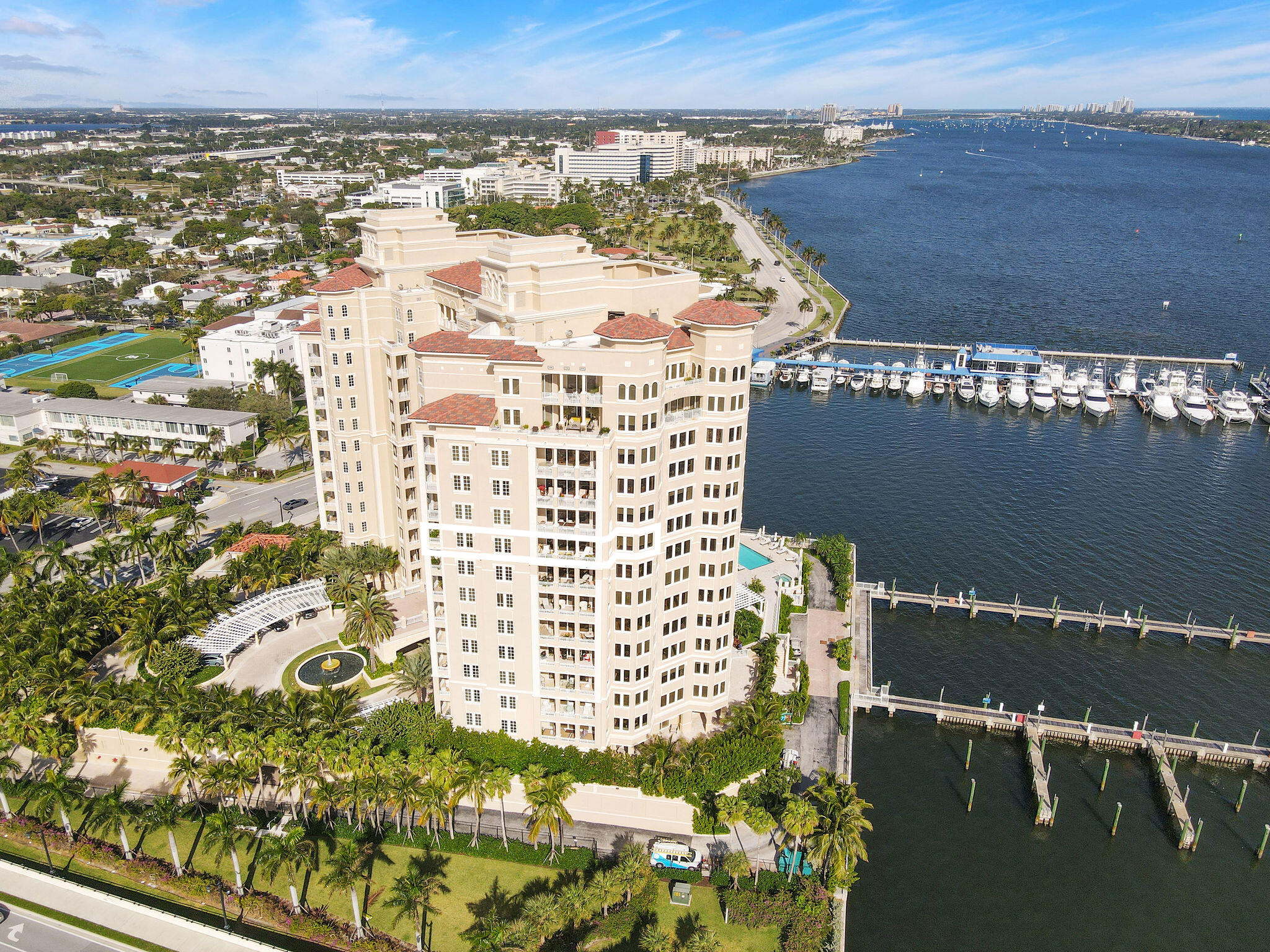 ONE WATERMARK PLACE OF THE PALM BEACHES - Residential