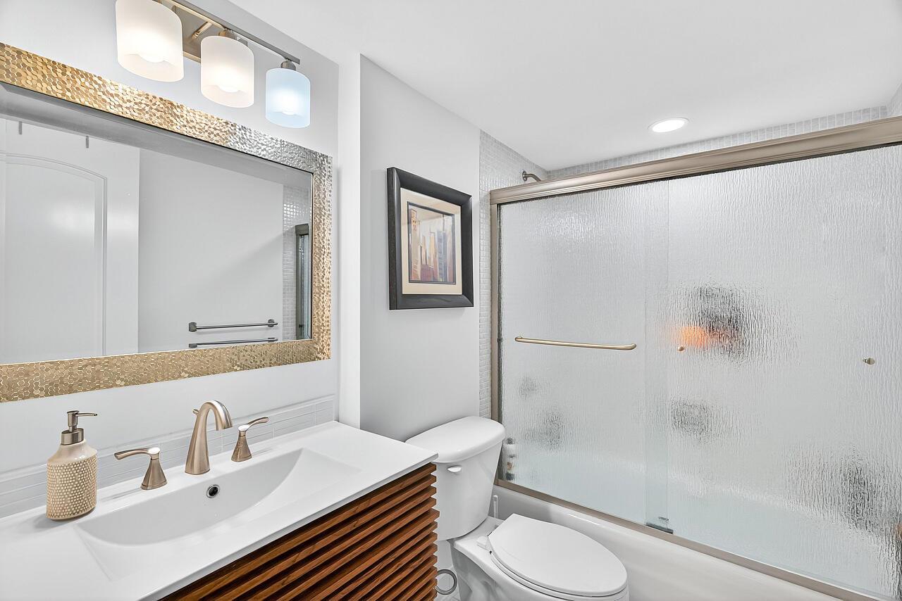 CONQUISTADOR CONDO - Residential