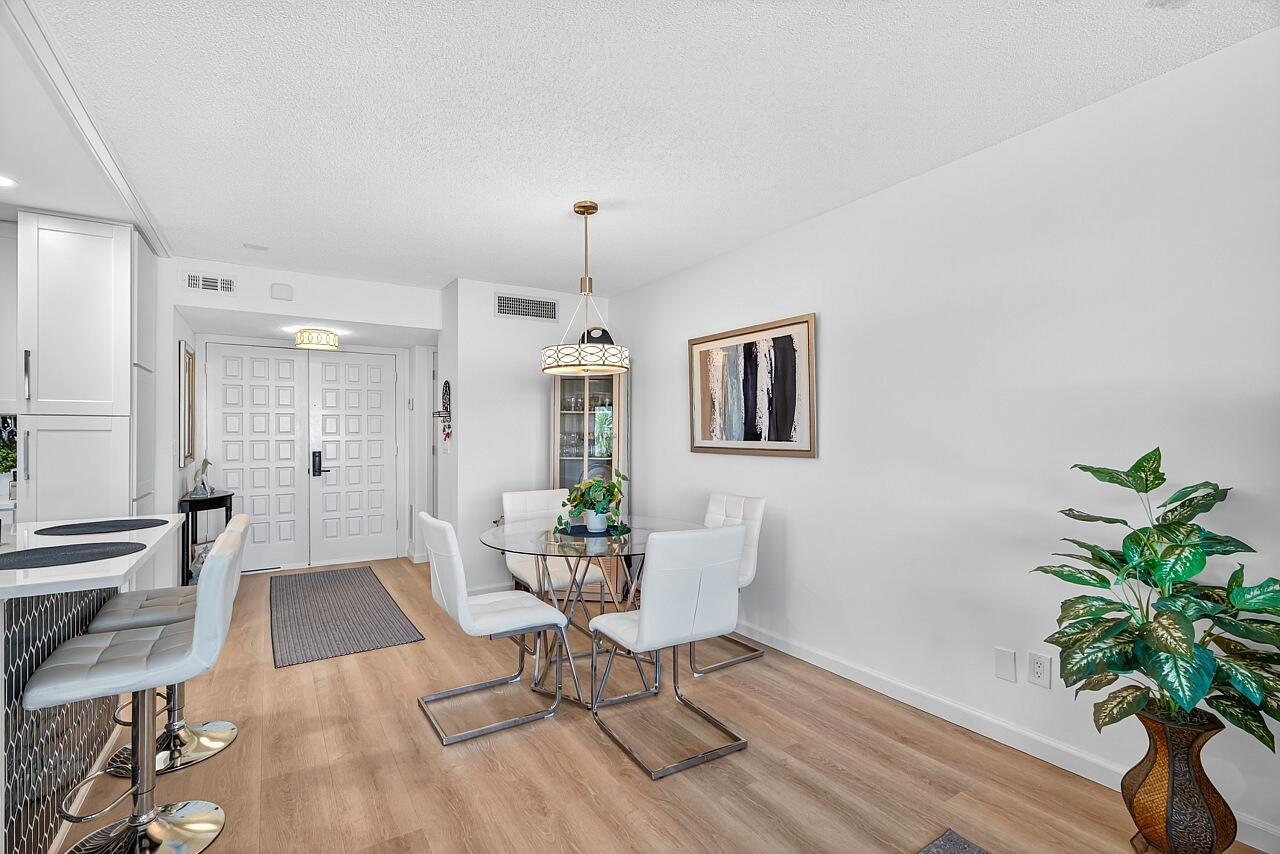 1800 SE Saint Lucie Boulevard 7-307