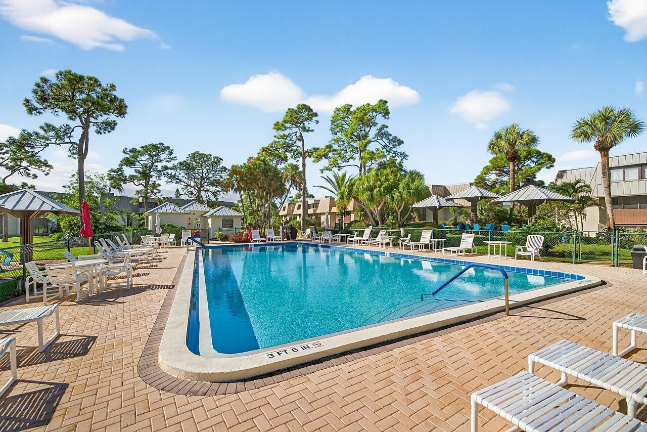 CONQUISTADOR CONDO - Residential